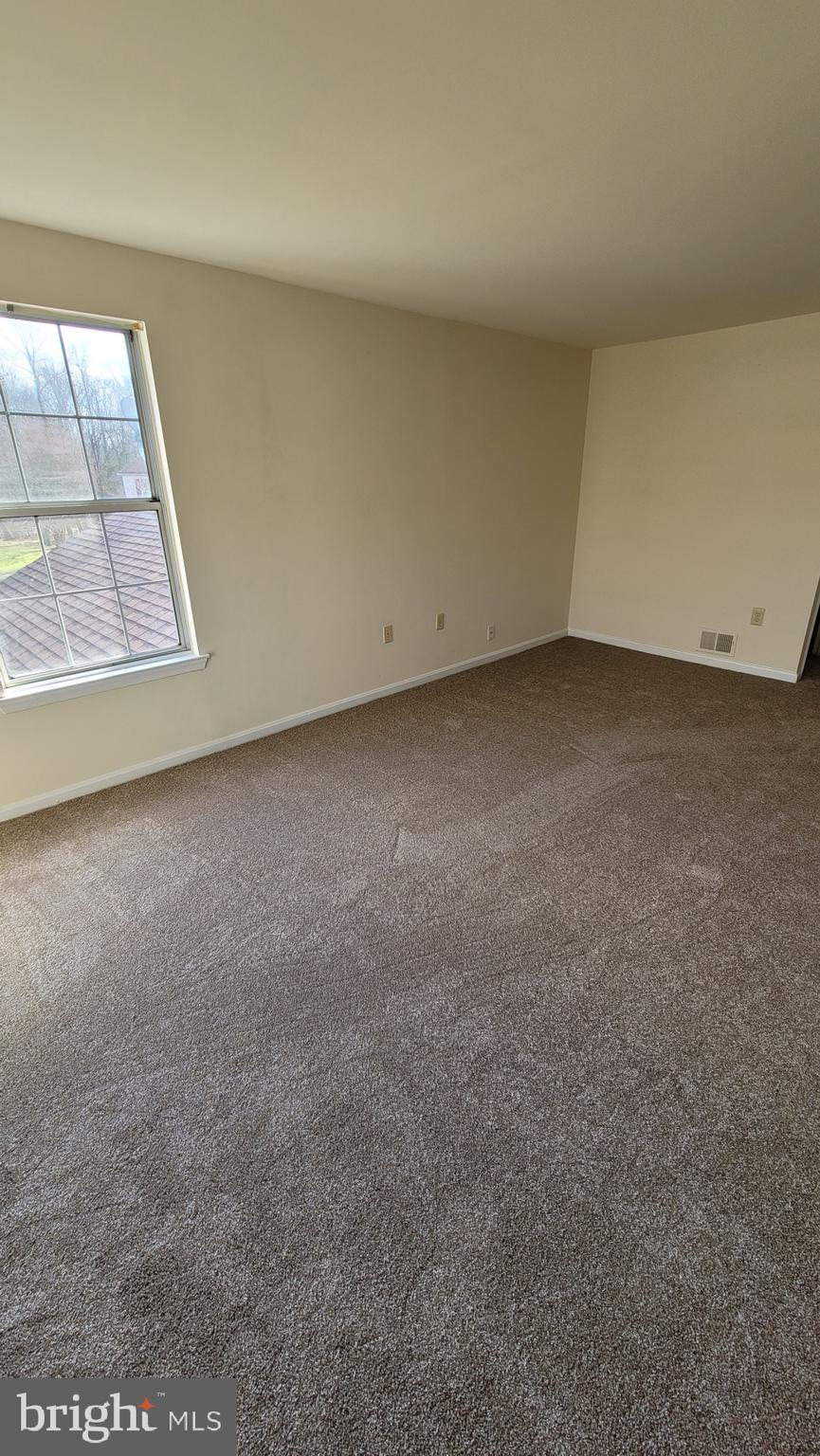 ST CHARLES HAMPSHIRE - Residential