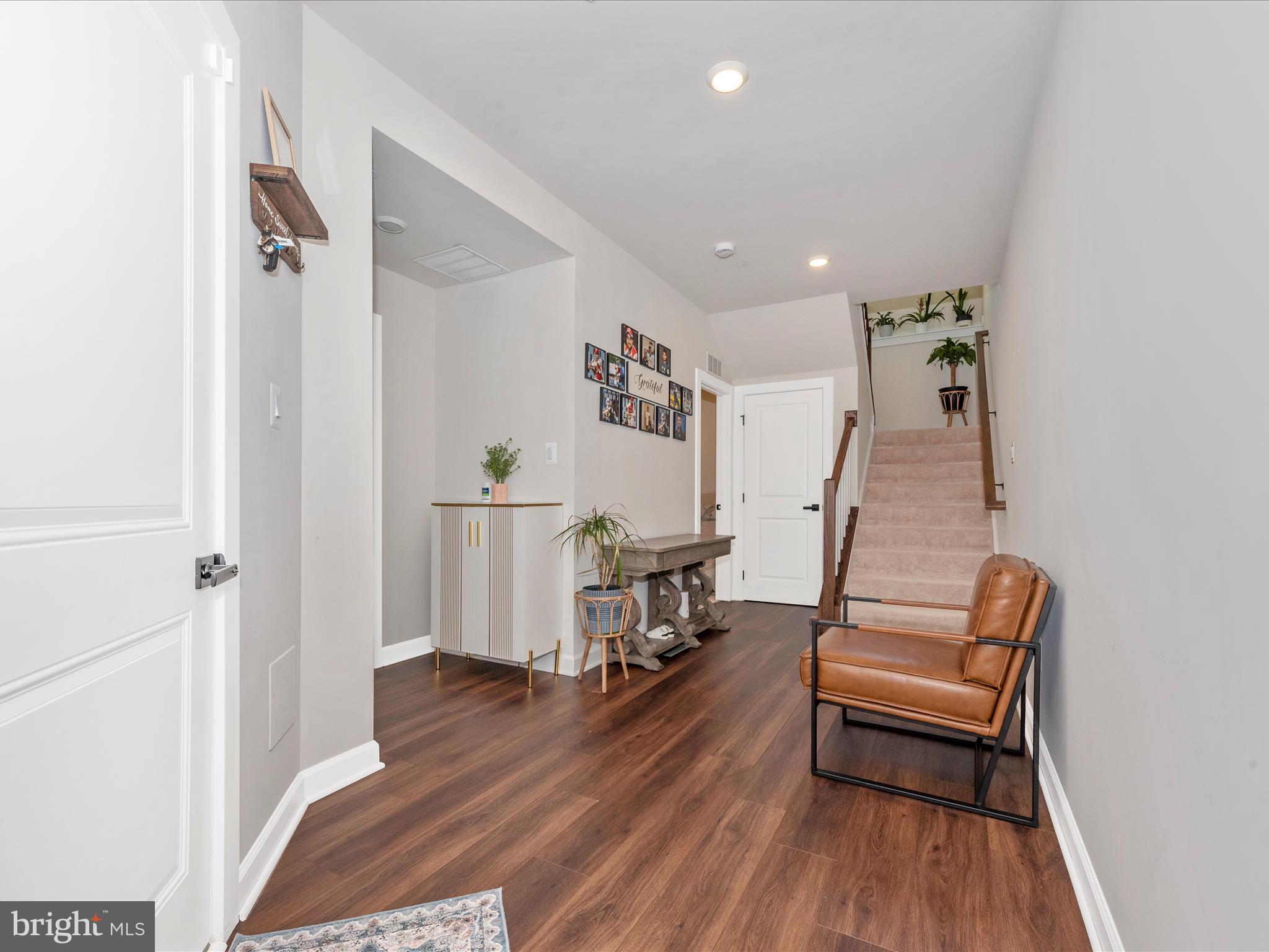 OAKDALE VILLAGE - Residential Lease