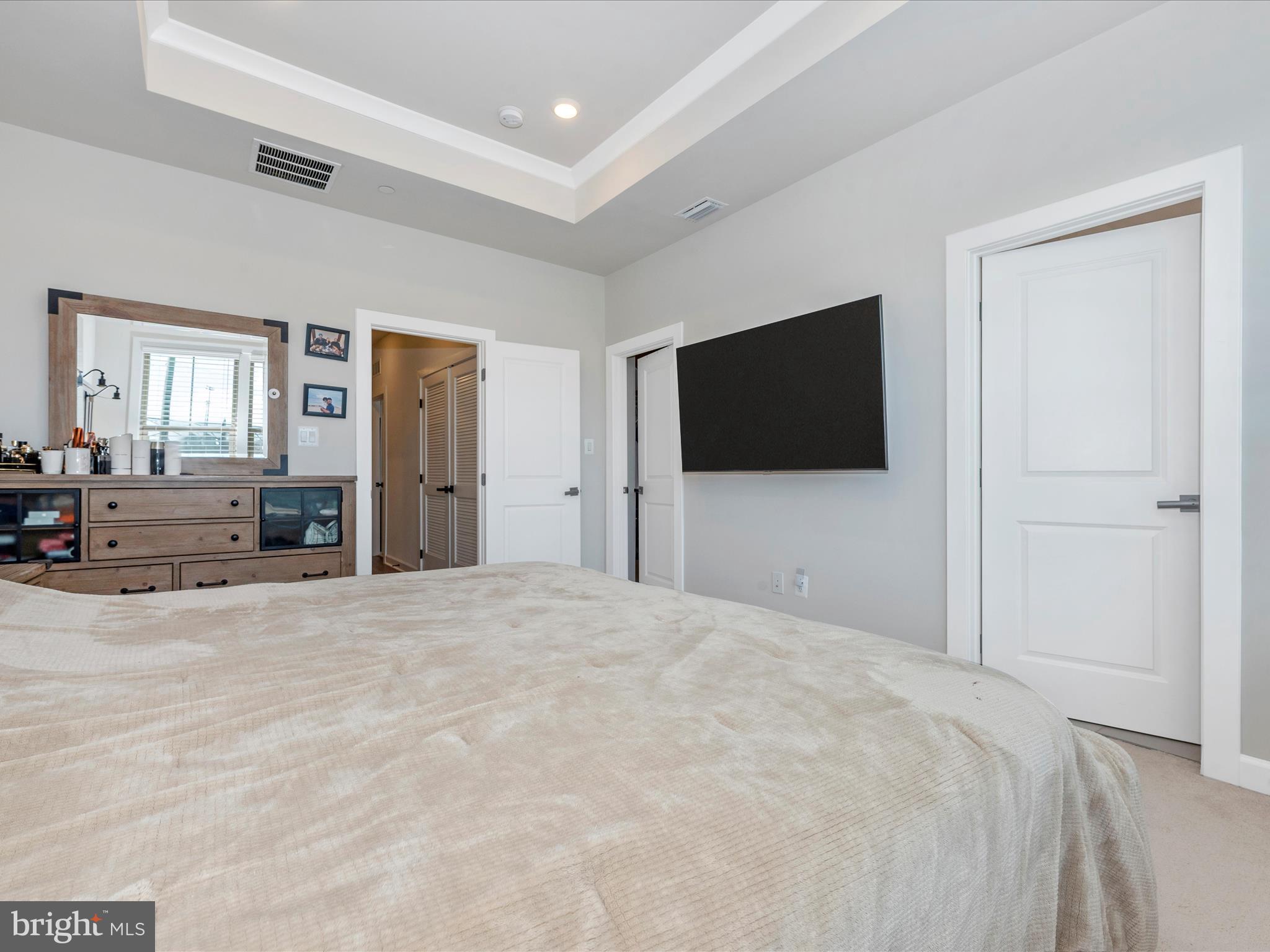 OAKDALE VILLAGE - Residential Lease