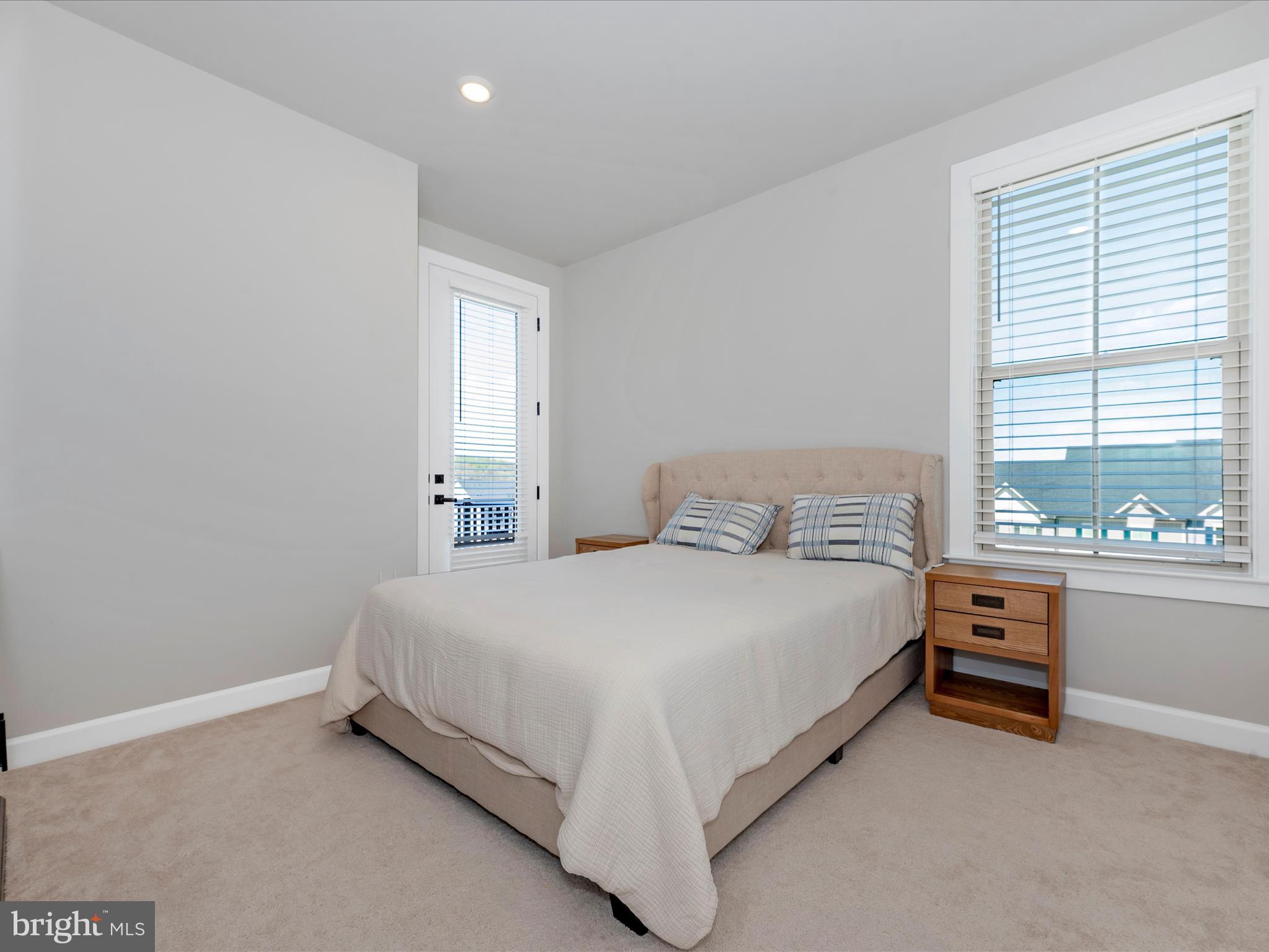 OAKDALE VILLAGE - Residential Lease