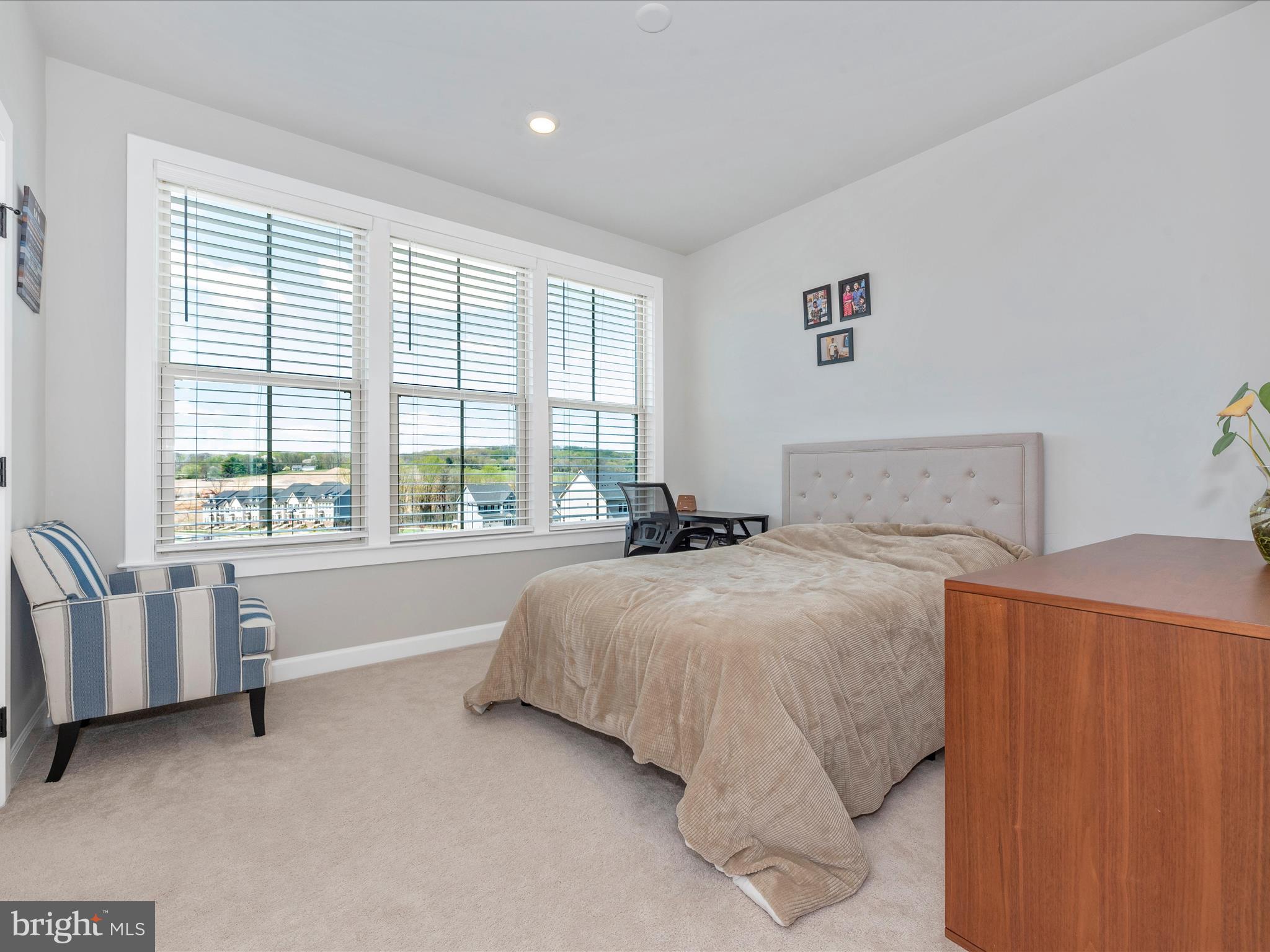 OAKDALE VILLAGE - Residential Lease