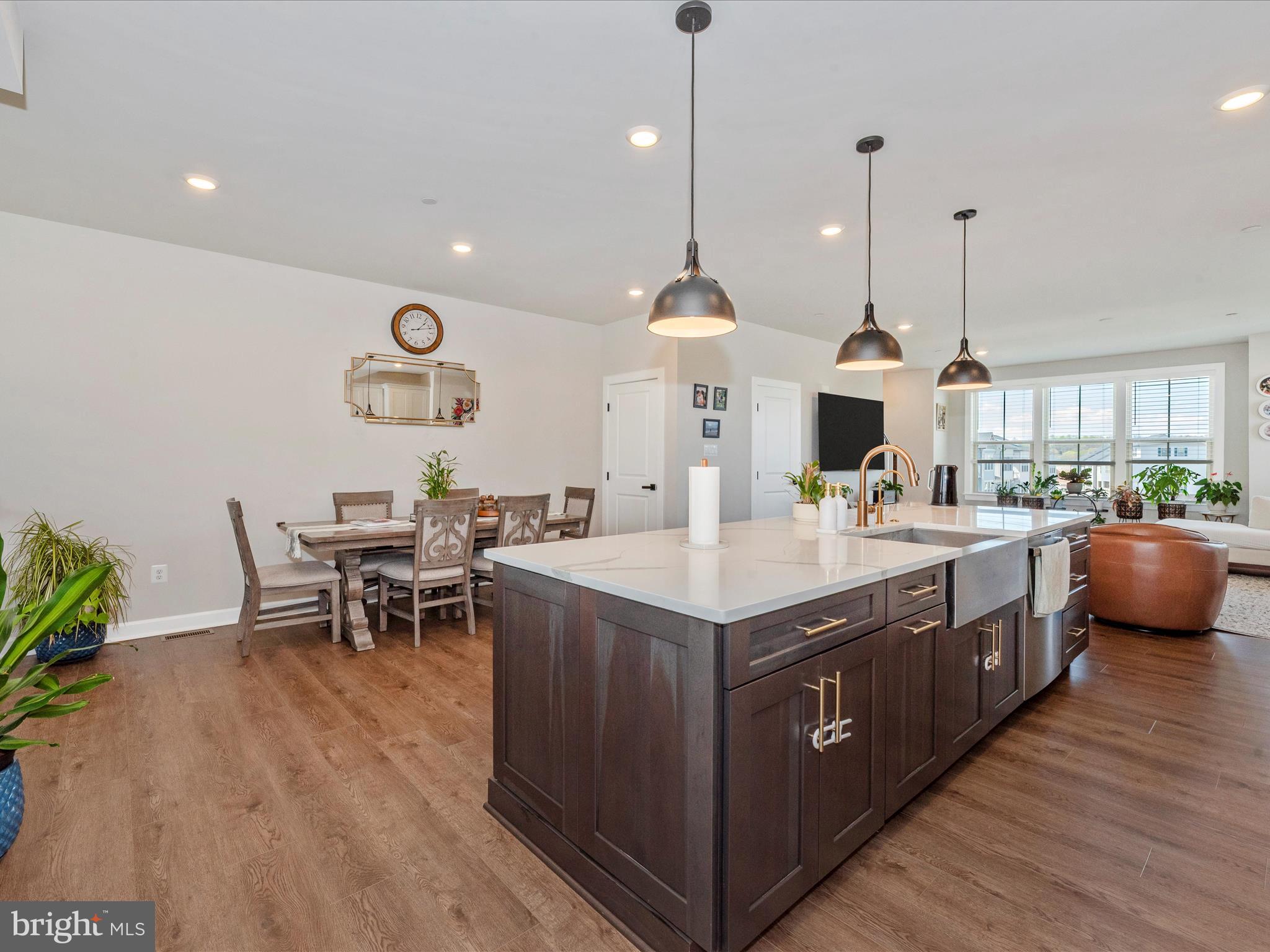 OAKDALE VILLAGE - Residential Lease