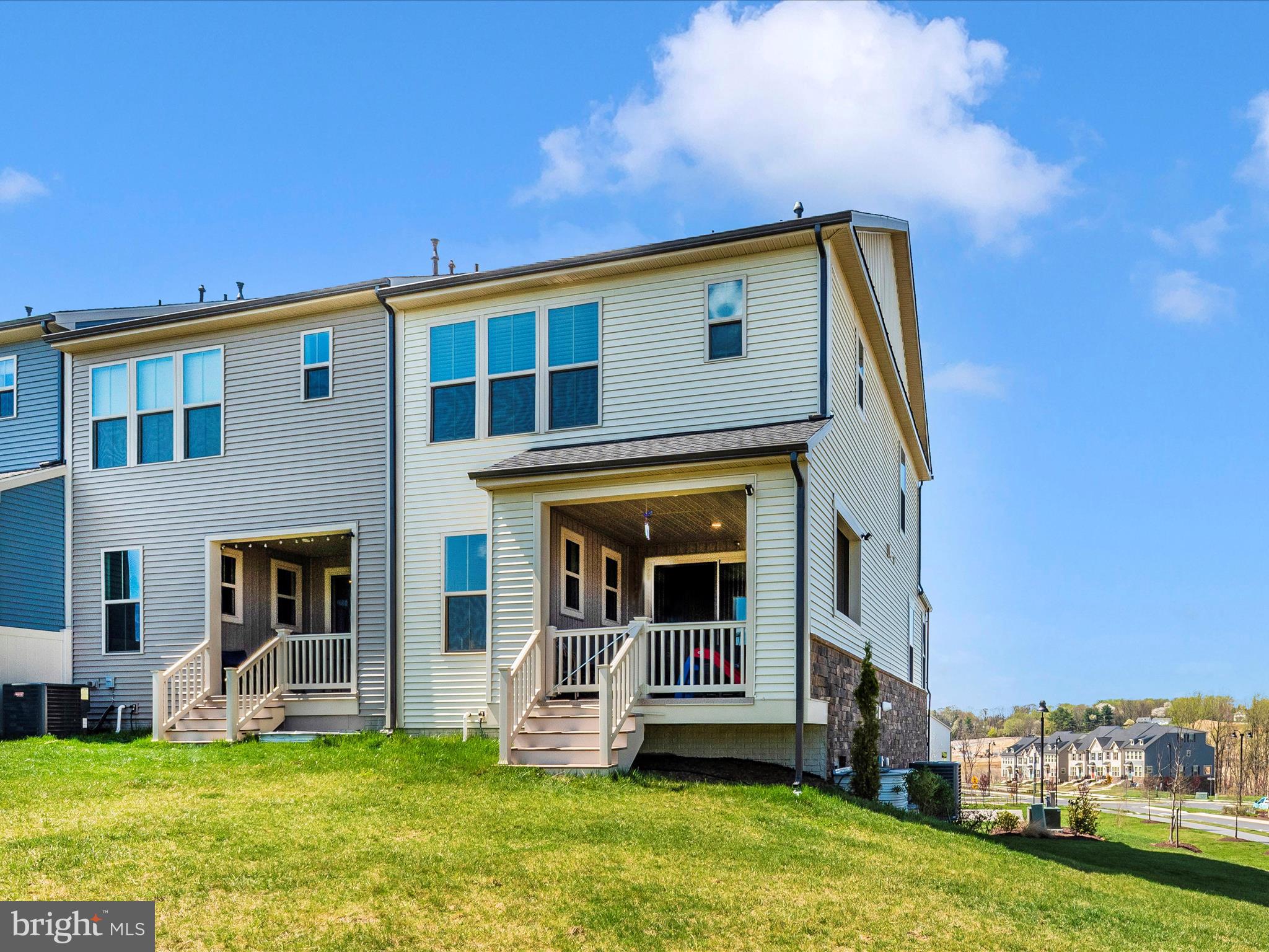 OAKDALE VILLAGE - Residential Lease