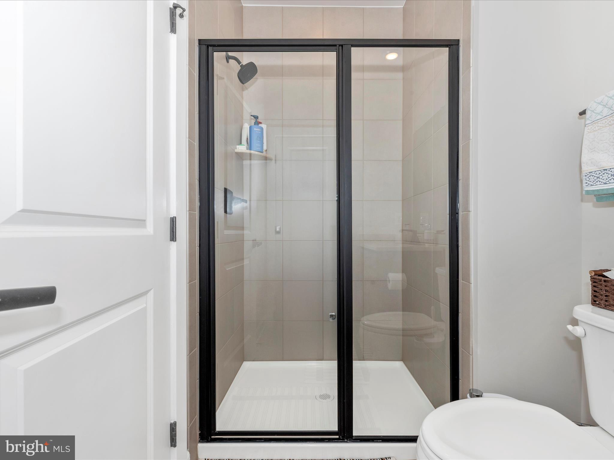 OAKDALE VILLAGE - Residential Lease