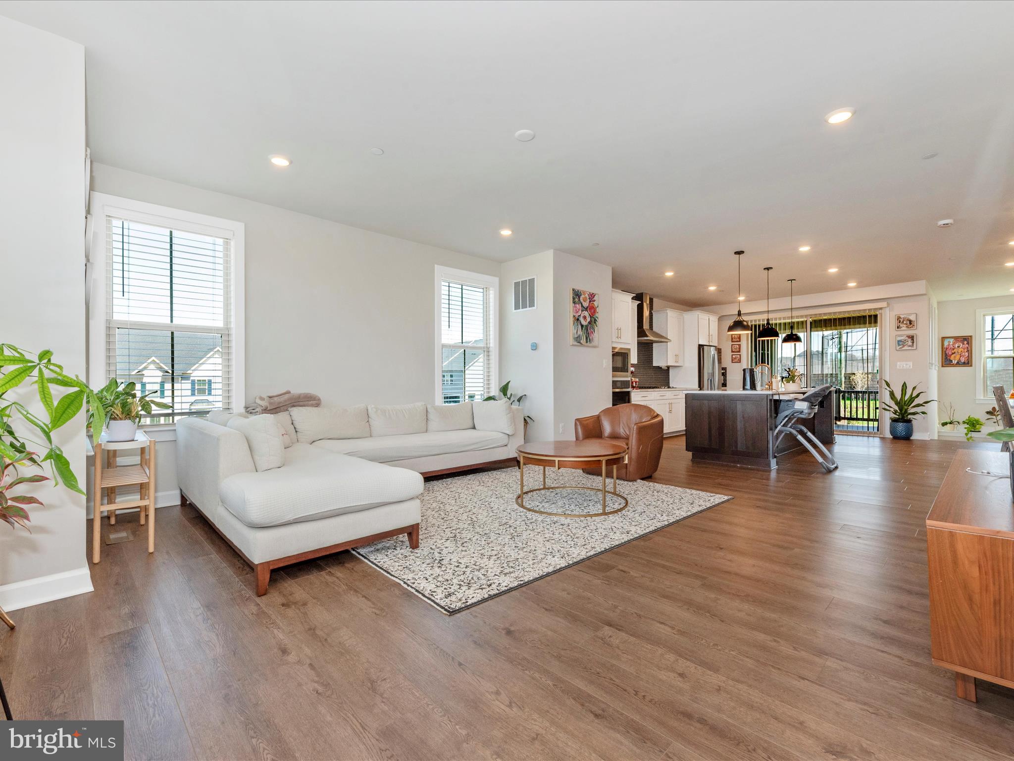 OAKDALE VILLAGE - Residential Lease