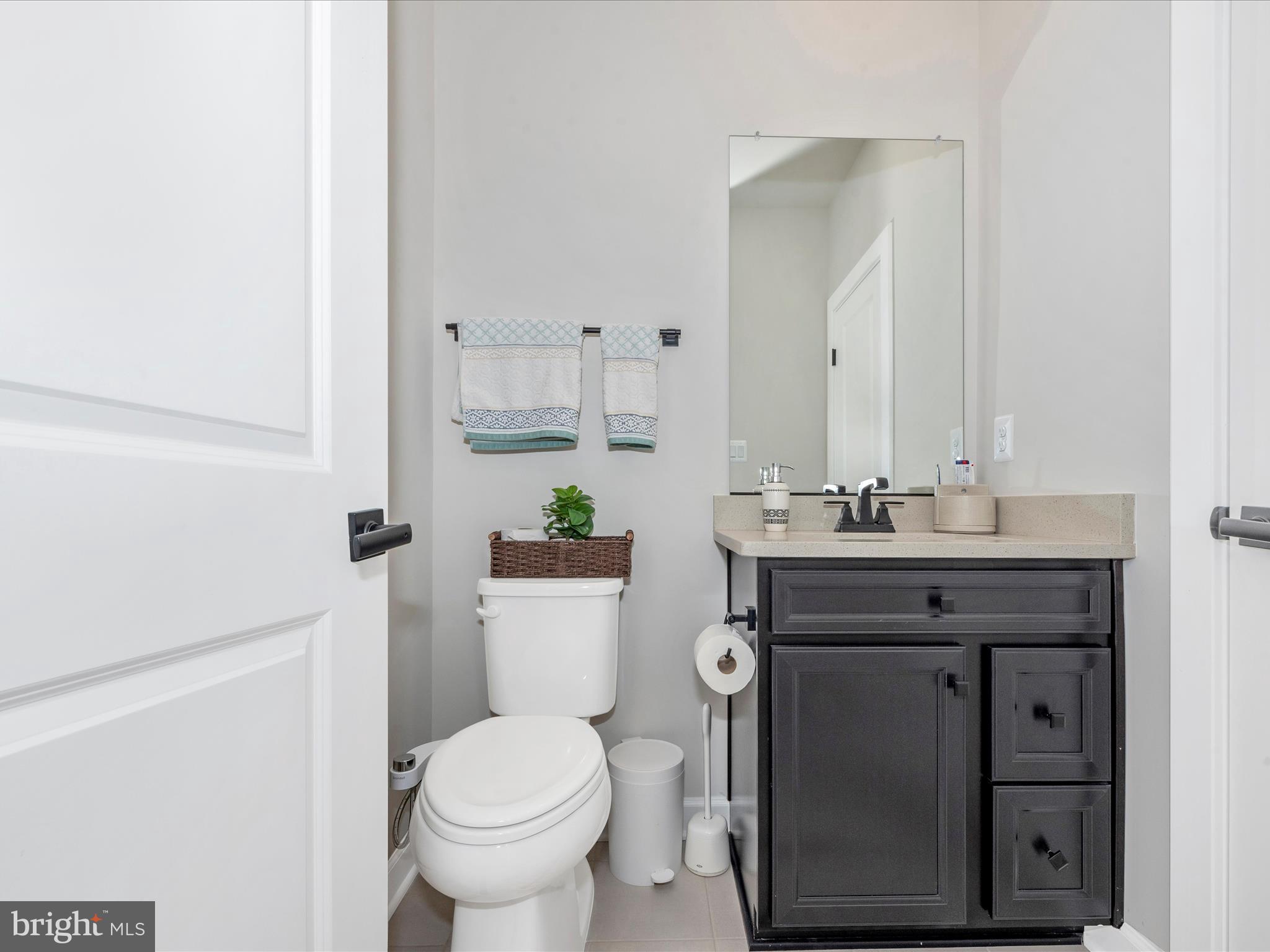 OAKDALE VILLAGE - Residential Lease