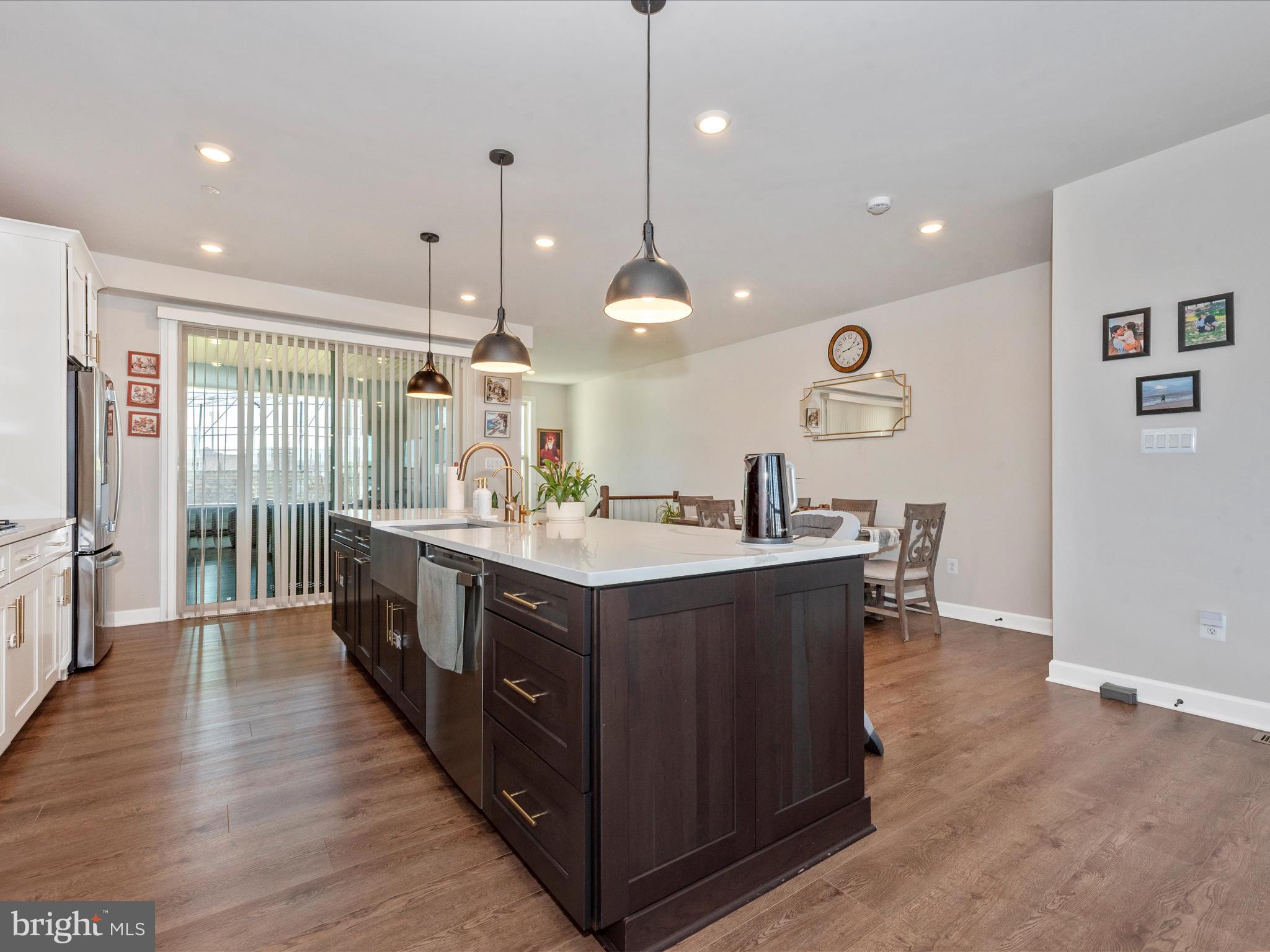 OAKDALE VILLAGE - Residential Lease