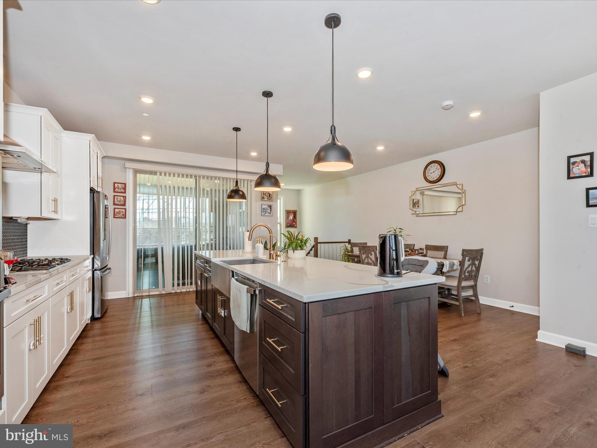 OAKDALE VILLAGE - Residential Lease