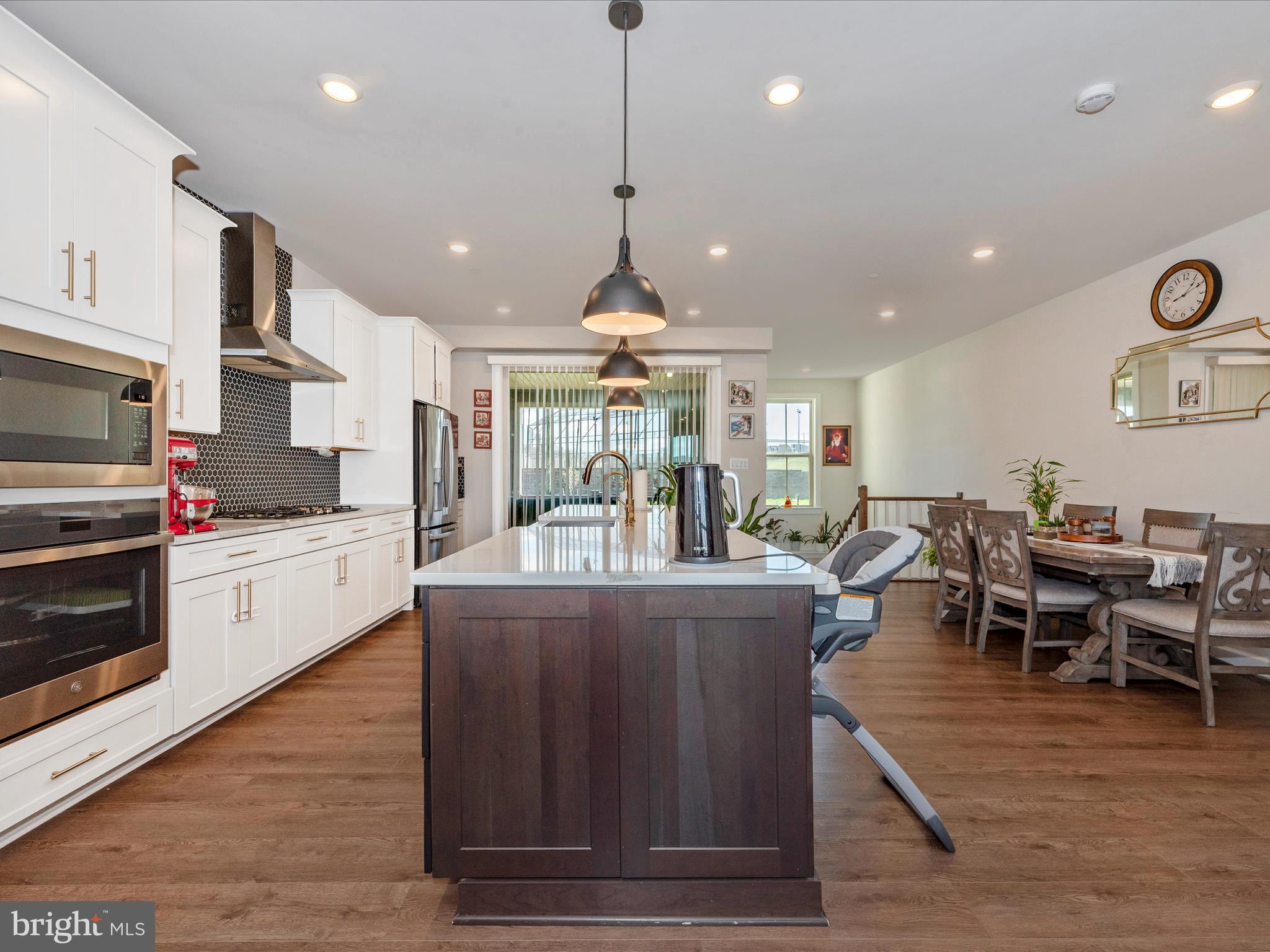 OAKDALE VILLAGE - Residential Lease