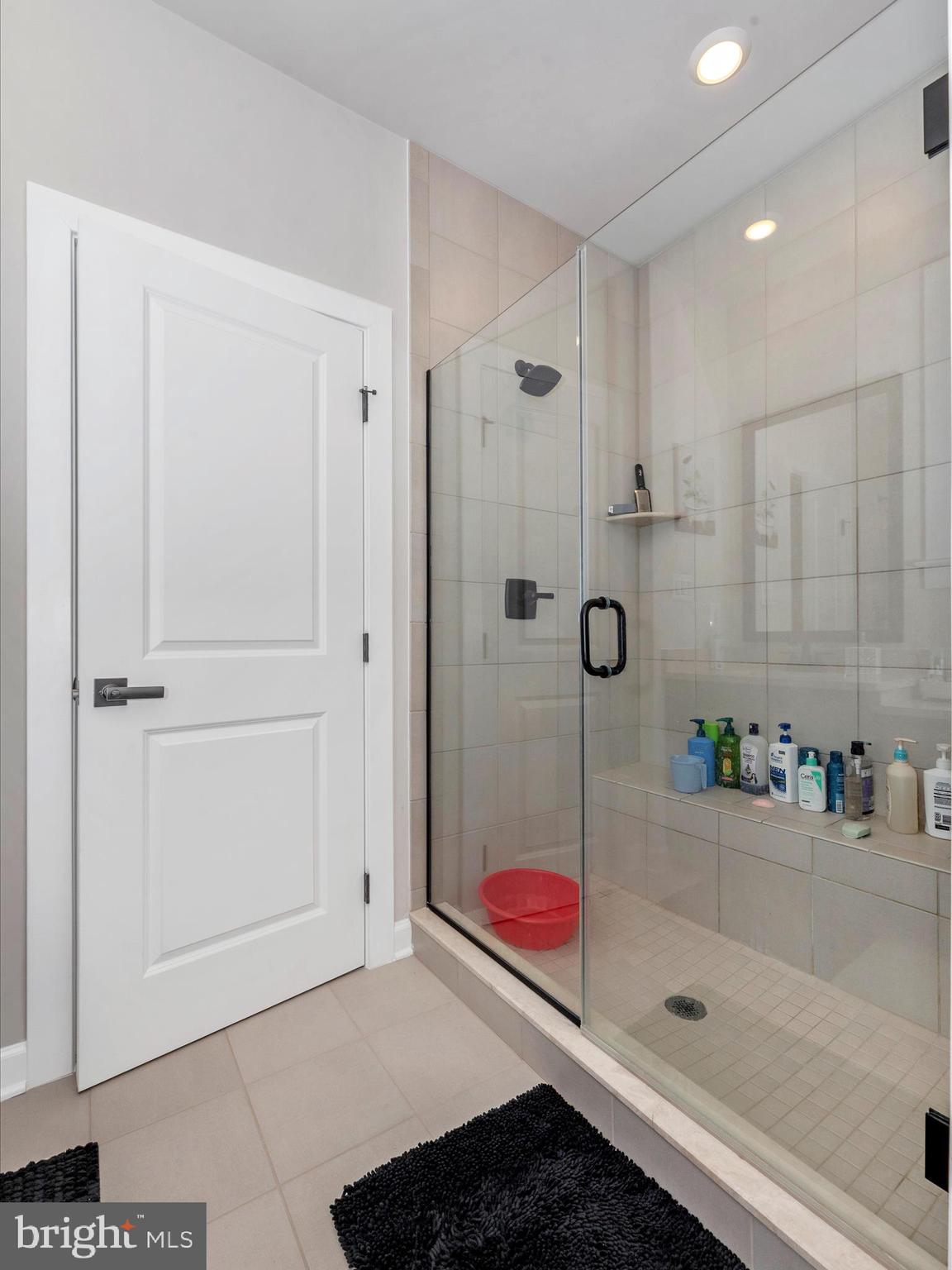 OAKDALE VILLAGE - Residential Lease