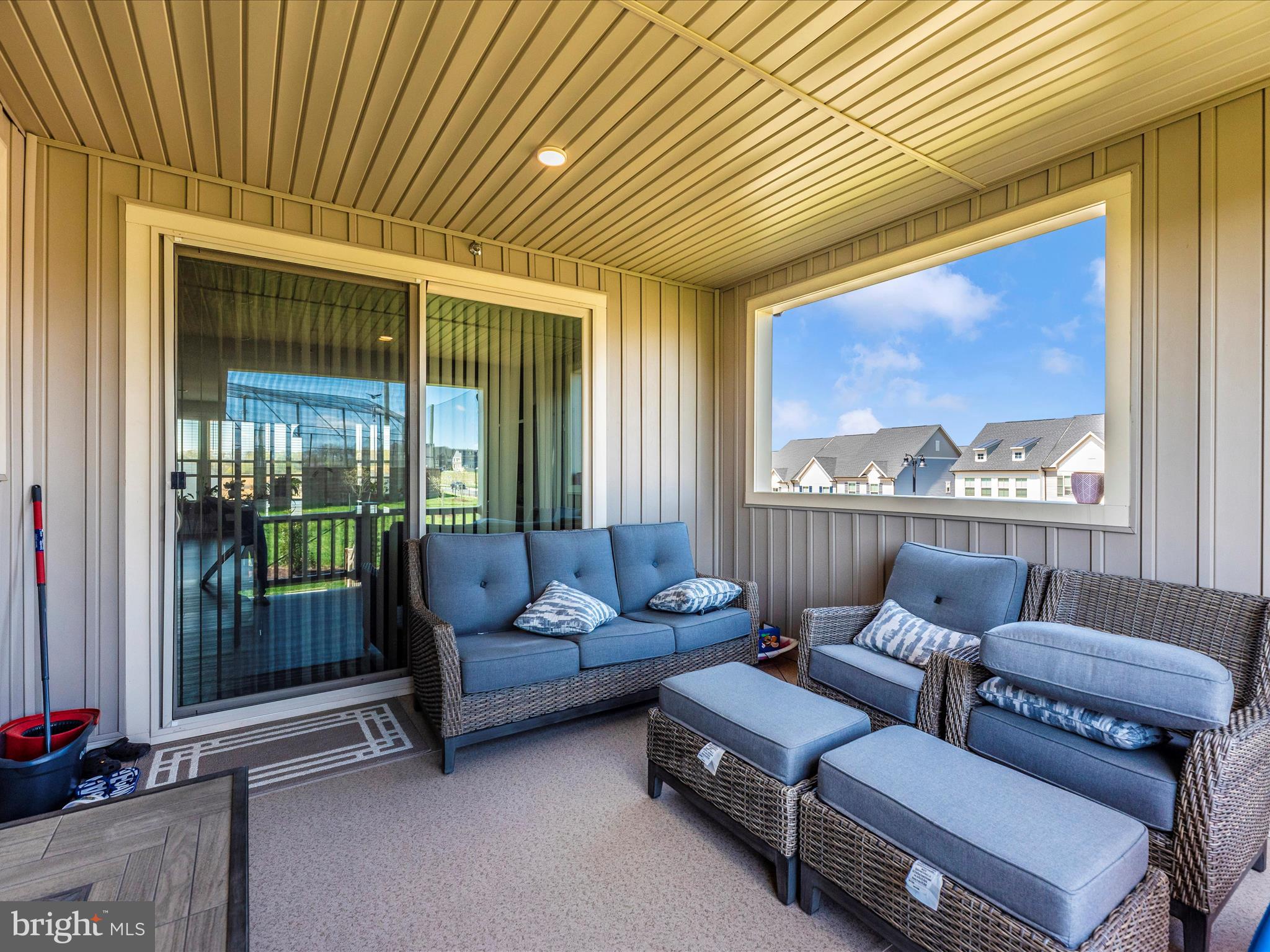 OAKDALE VILLAGE - Residential Lease