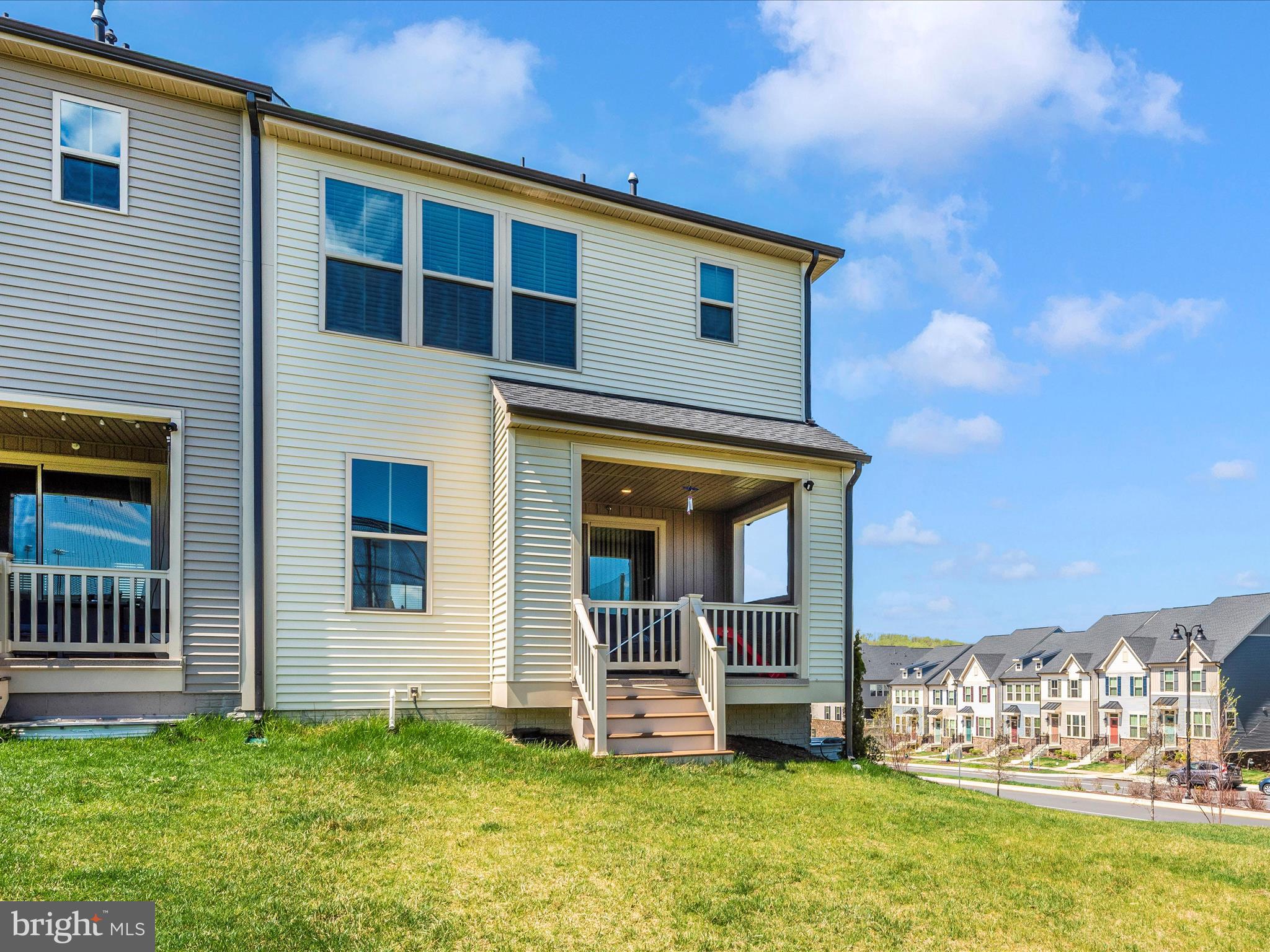 OAKDALE VILLAGE - Residential Lease