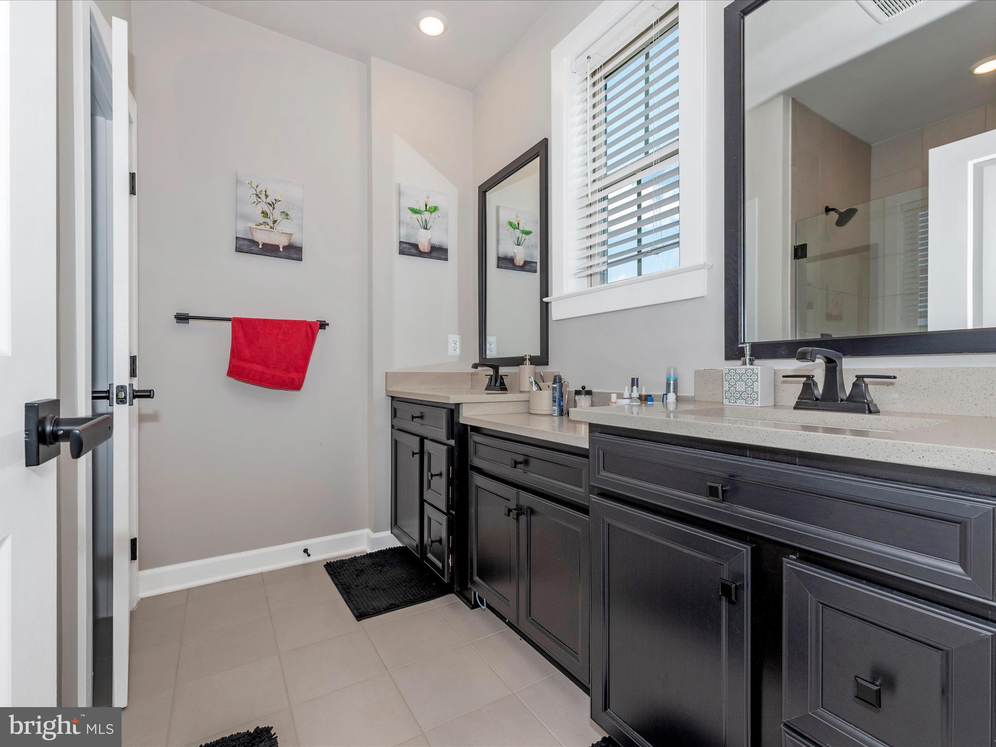 OAKDALE VILLAGE - Residential Lease