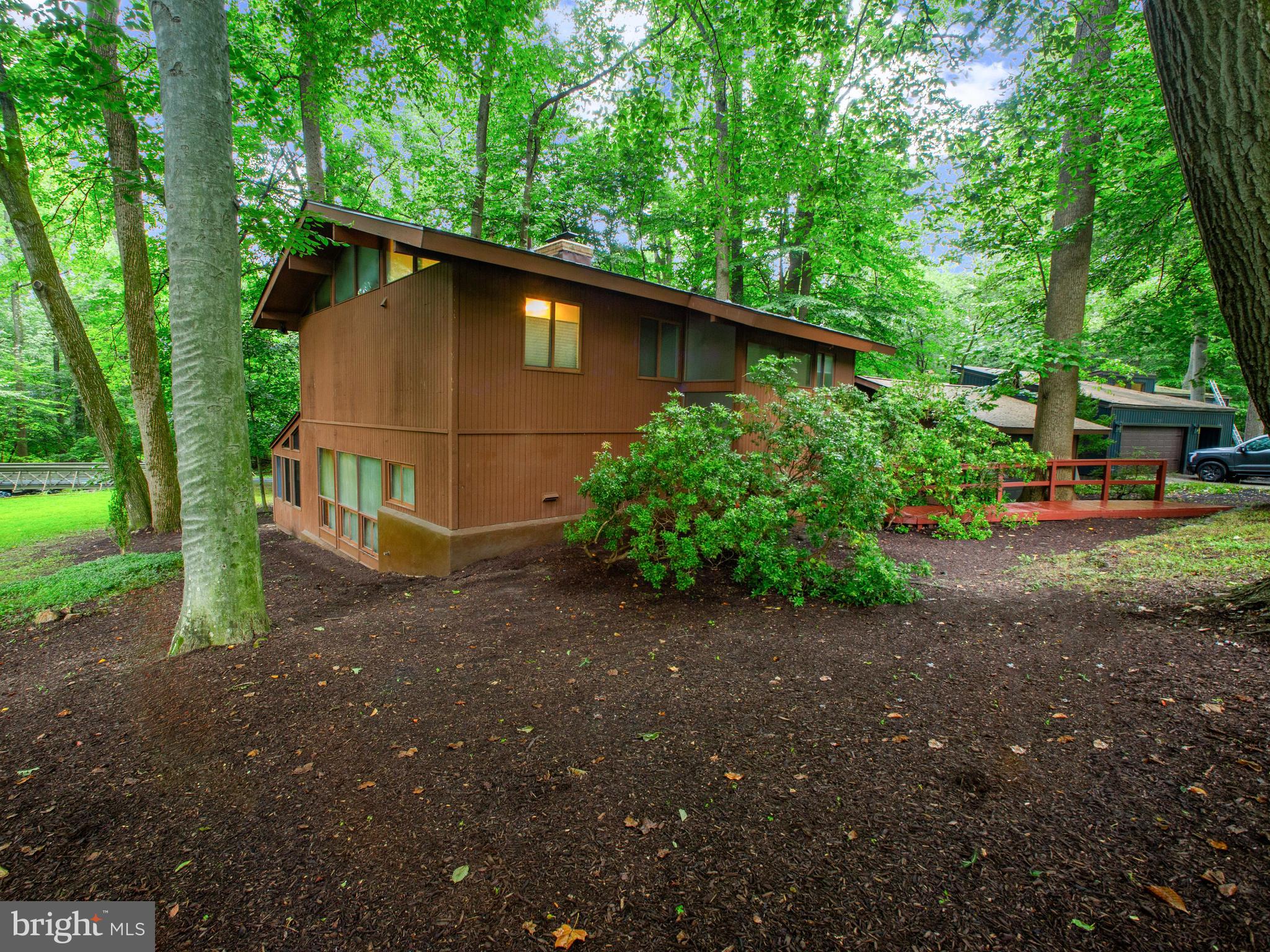 5515 HILLFALL COURT
