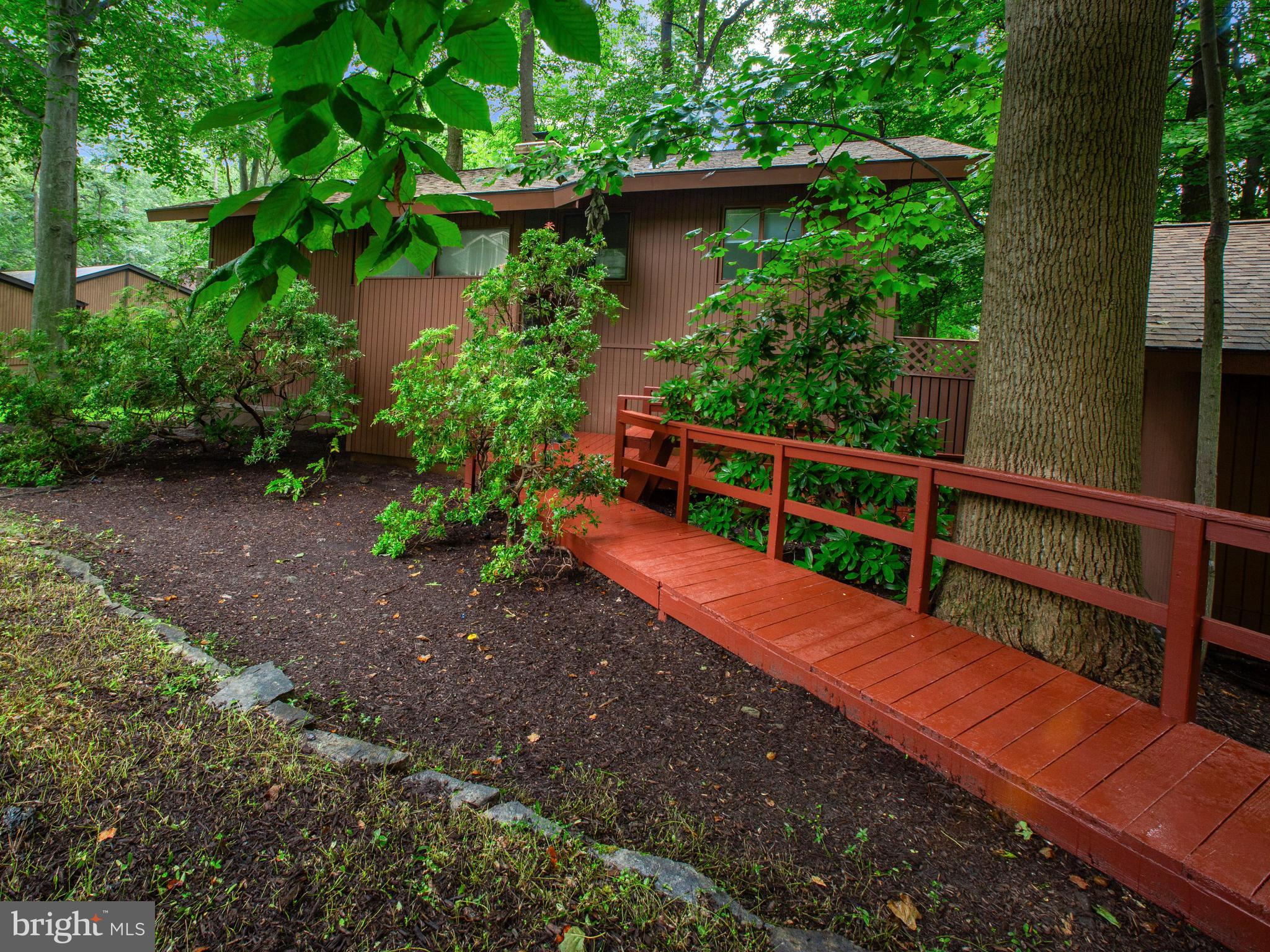 5515 HILLFALL COURT