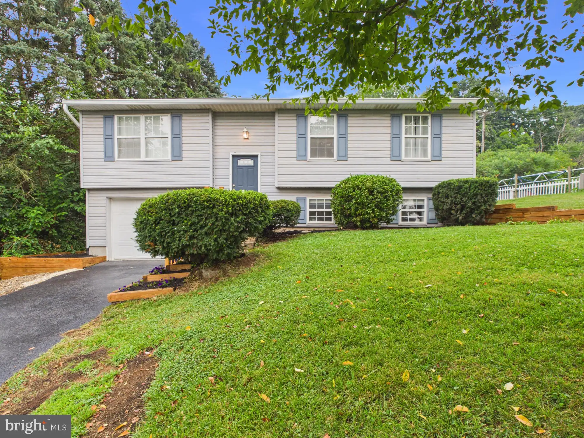 200 Canary Circle, York, PA, 17404