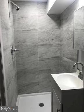 EDMONDSON HEIGHTS - Residential Lease