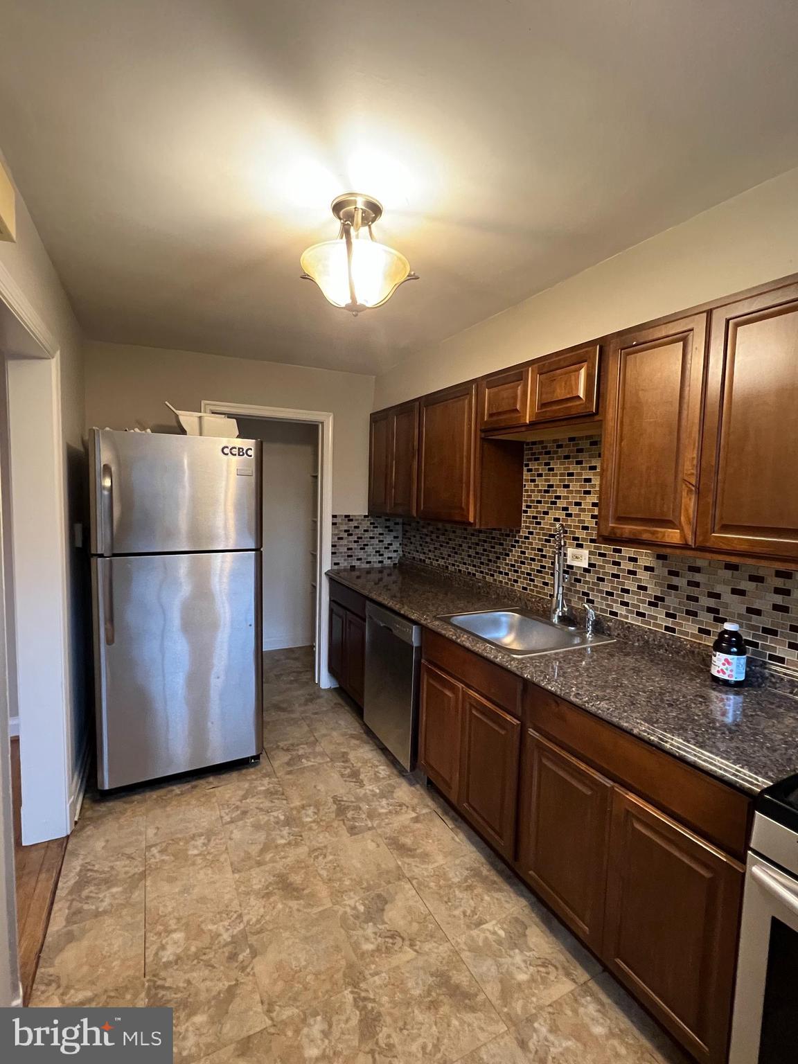 EDMONDSON HEIGHTS - Residential Lease