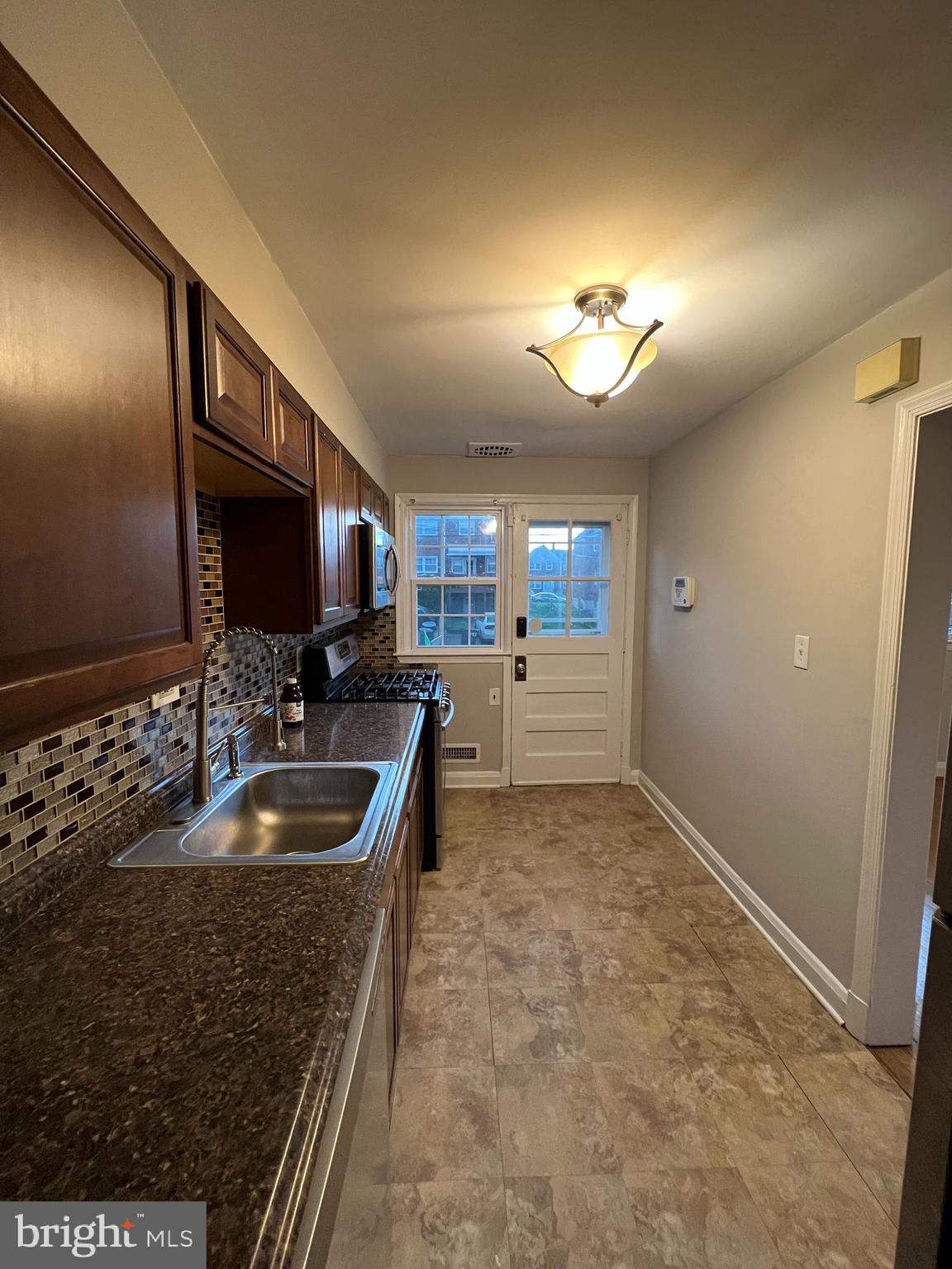 EDMONDSON HEIGHTS - Residential Lease