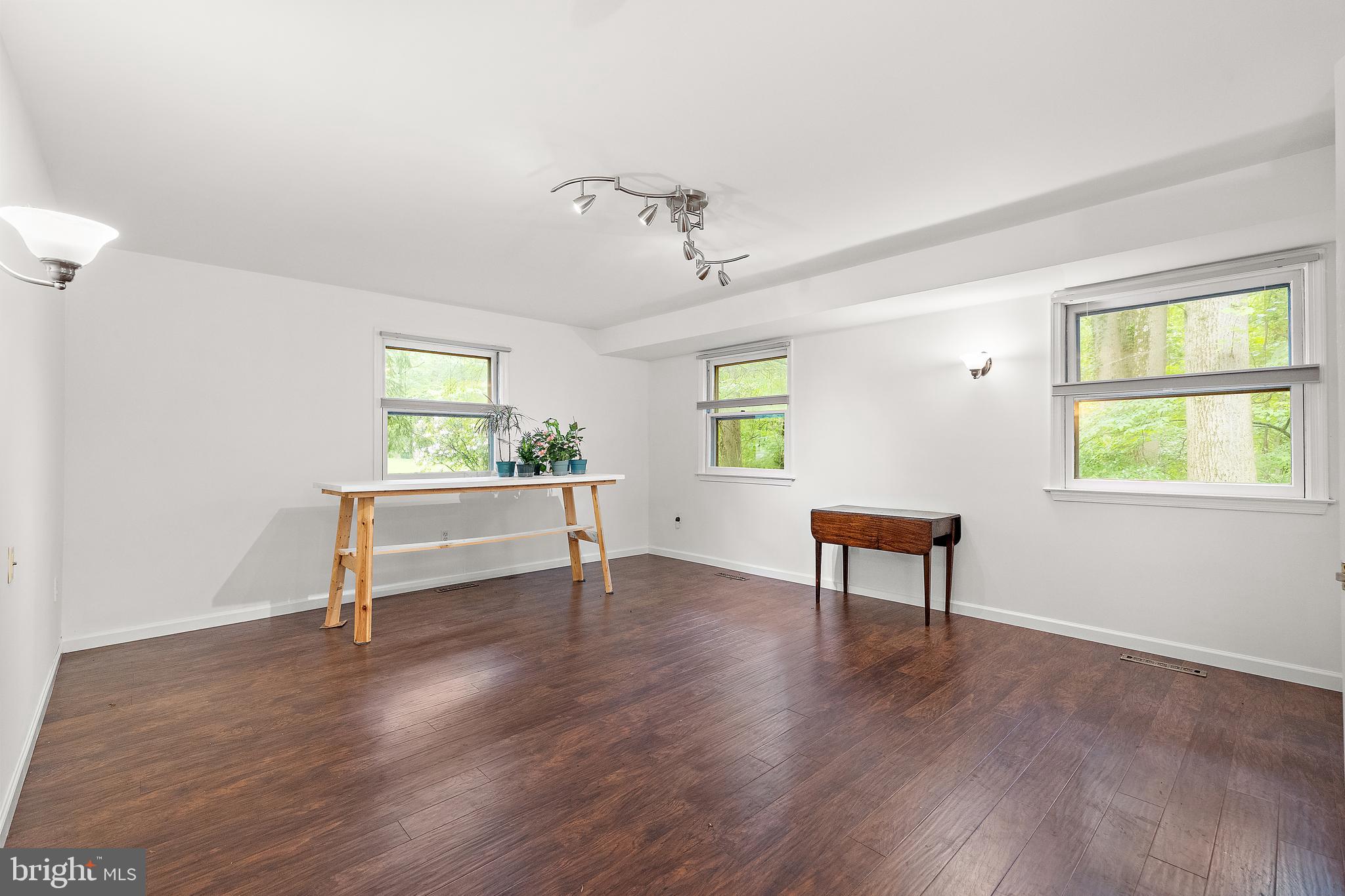 SURREY PARK - Residential