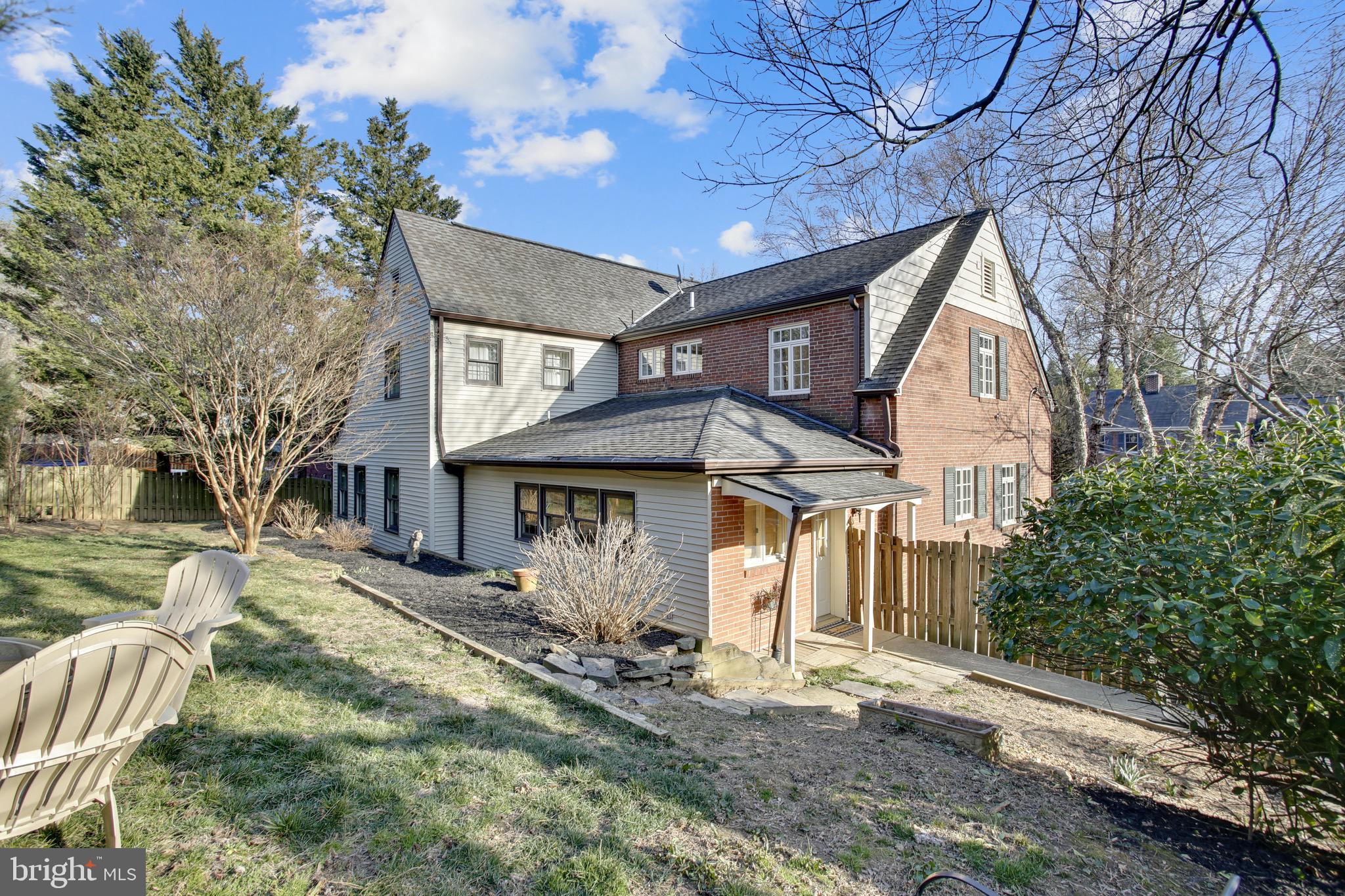 WAVERLY HILLS - Residential