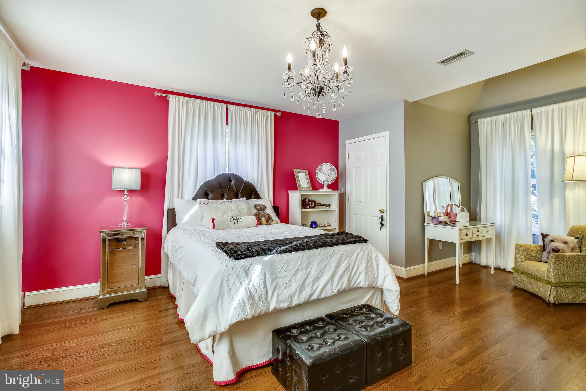 WAVERLY HILLS - Residential