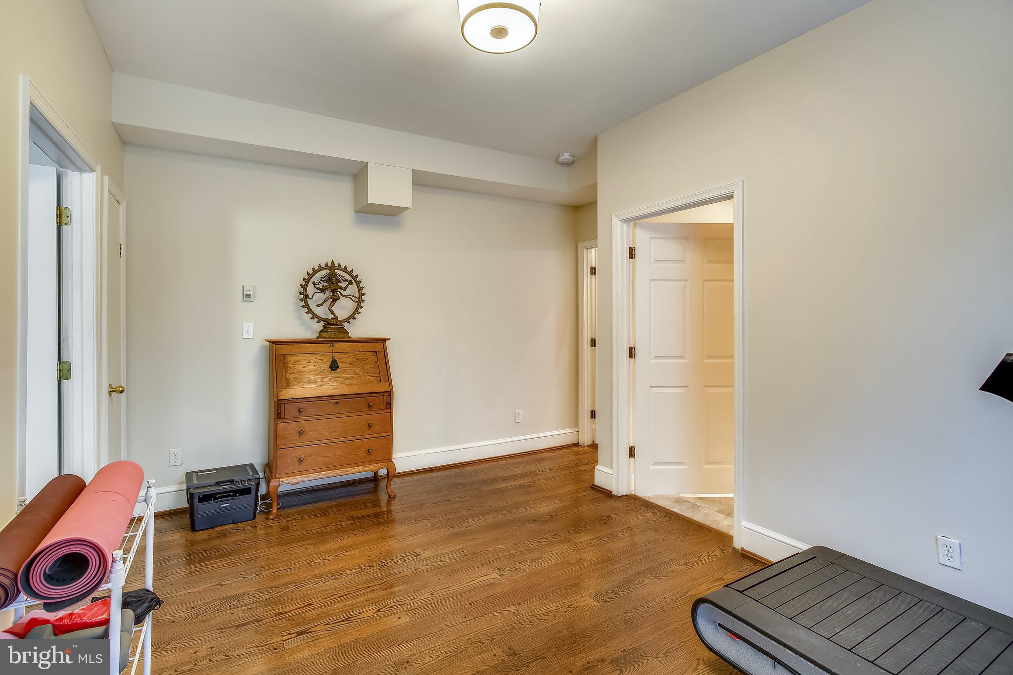 WAVERLY HILLS - Residential