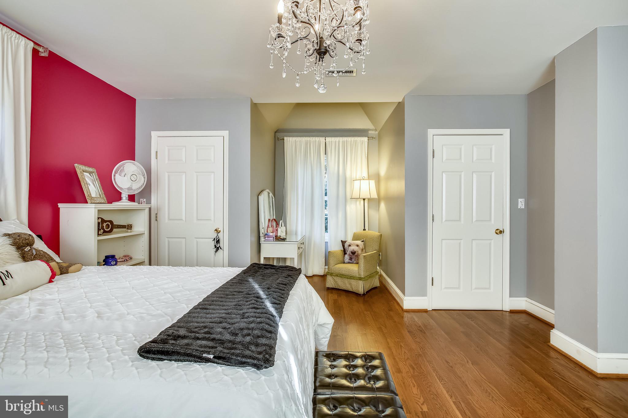 WAVERLY HILLS - Residential