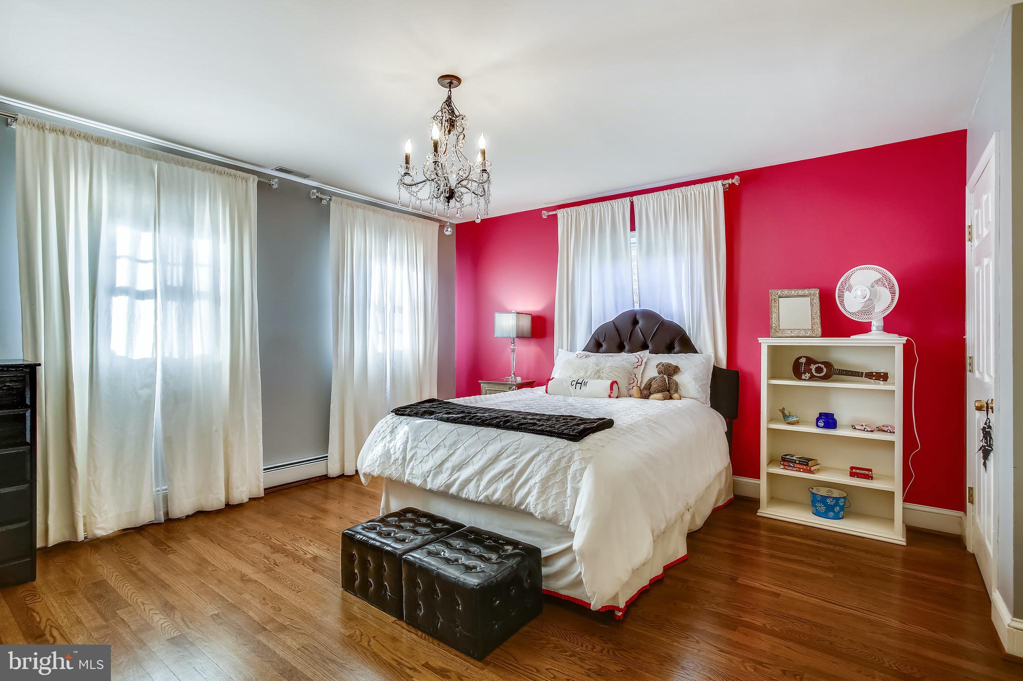 WAVERLY HILLS - Residential