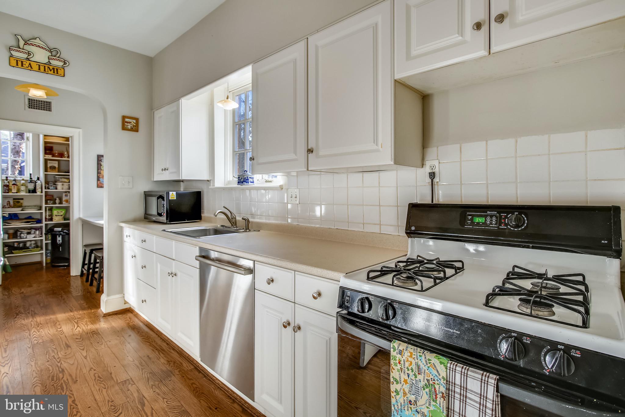 WAVERLY HILLS - Residential