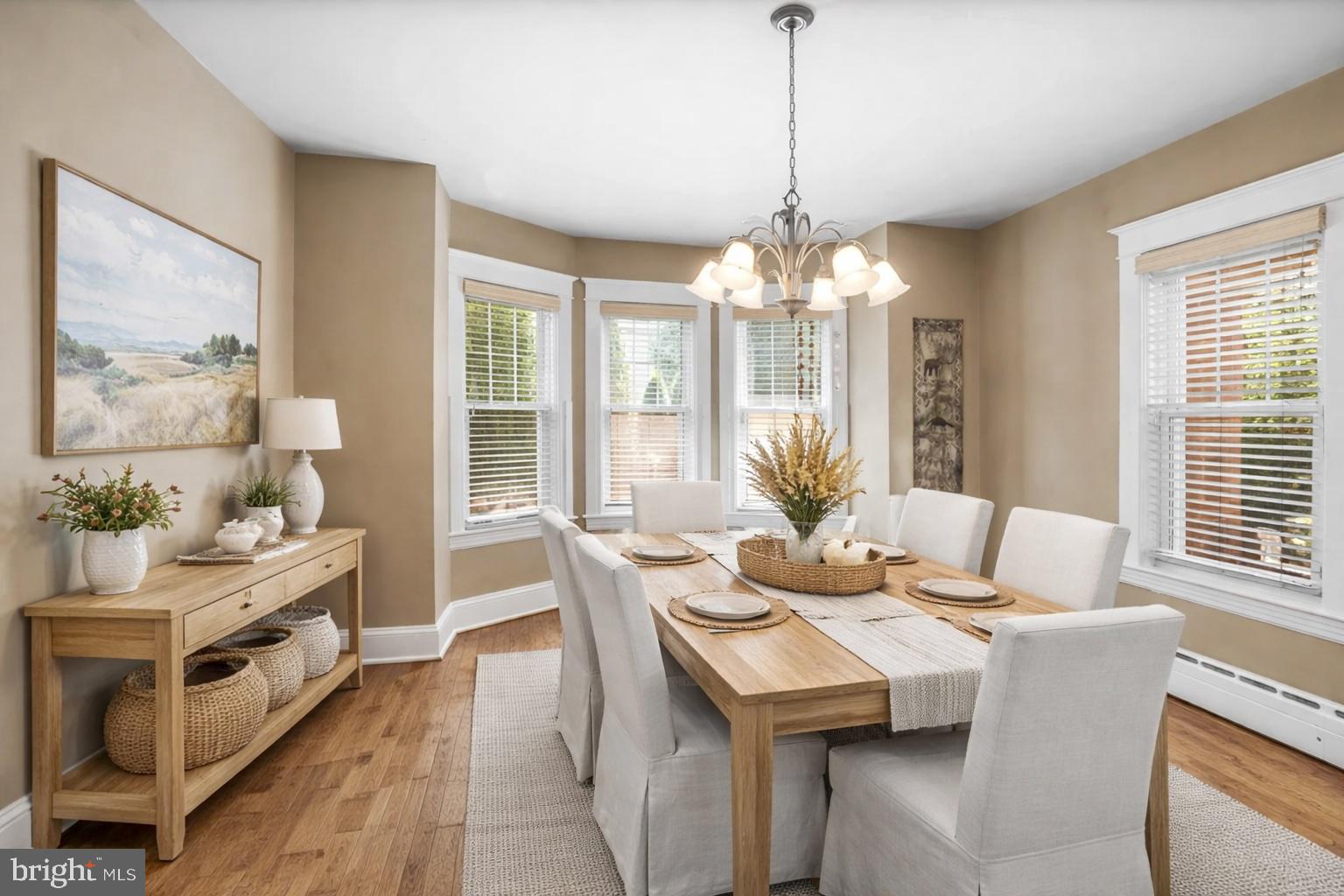 5609 WOODCREST AVENUE