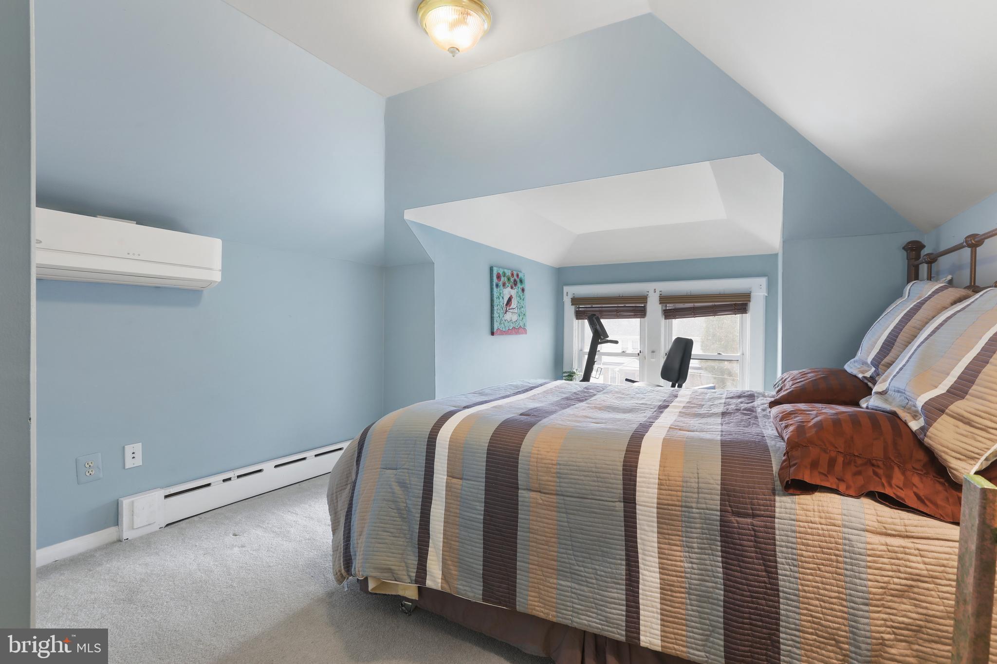 MOUNT WASHINGTON - Residential