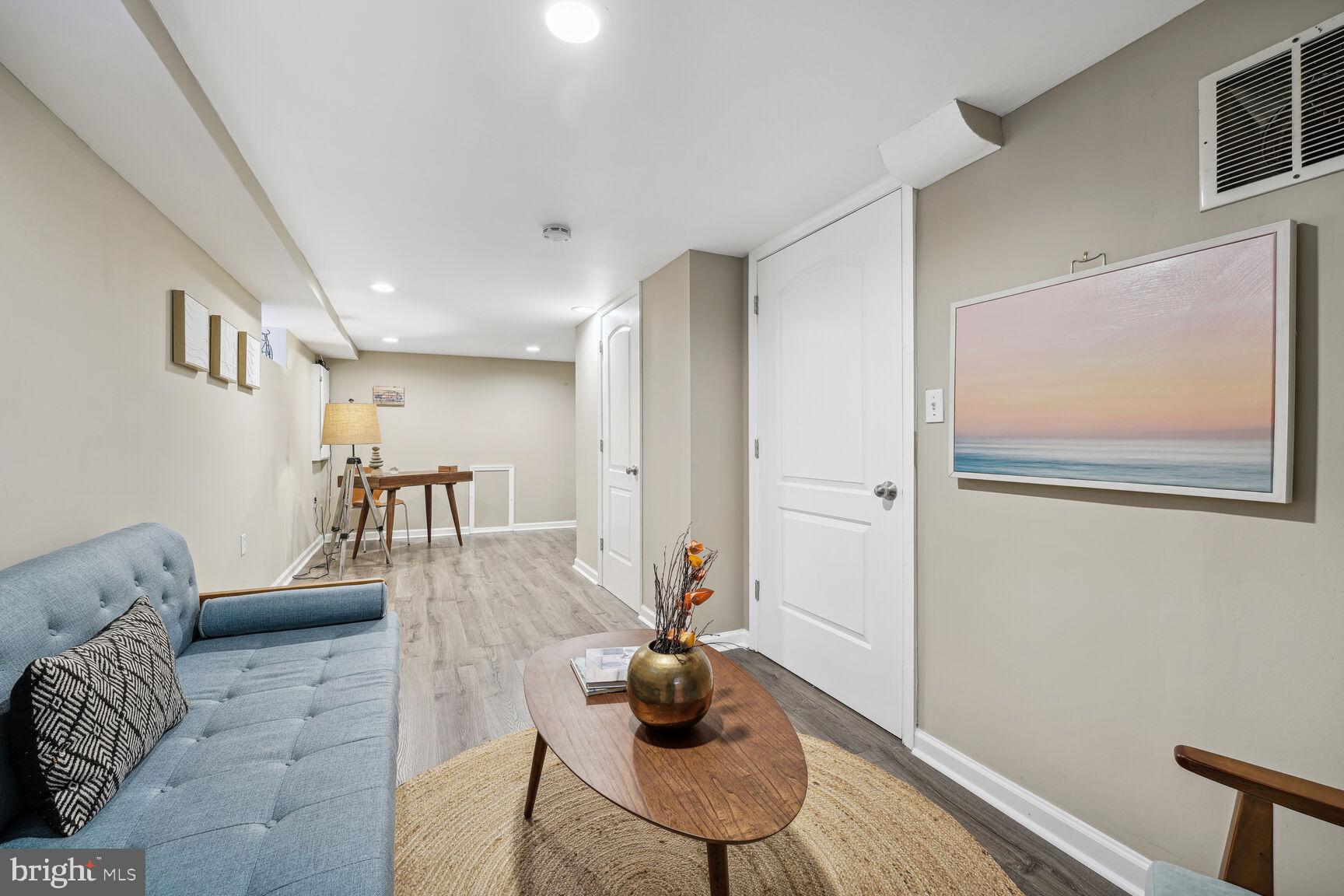 CHURCH COURTS - Residential Lease