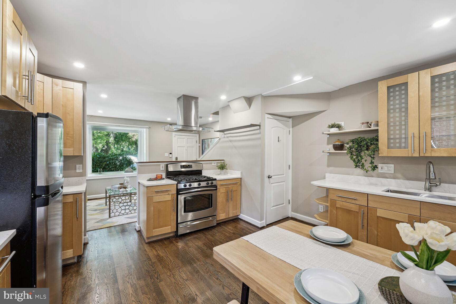 CHURCH COURTS - Residential Lease