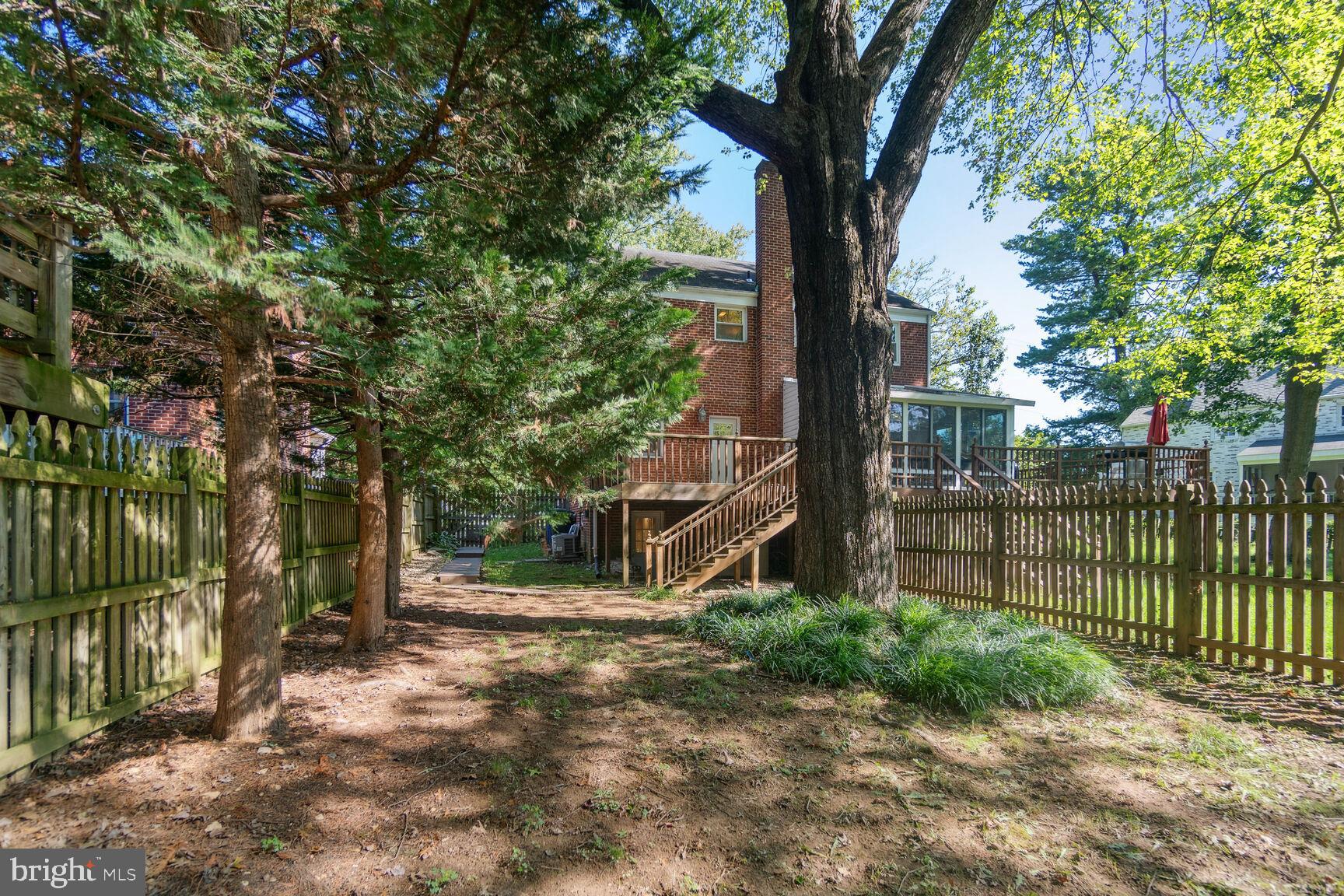 CHURCH COURTS - Residential Lease