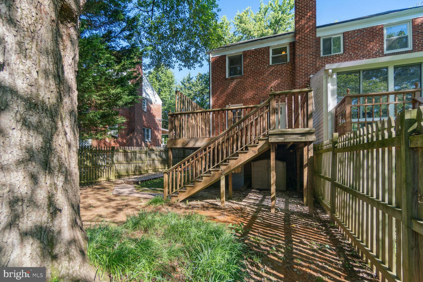 CHURCH COURTS - Residential Lease