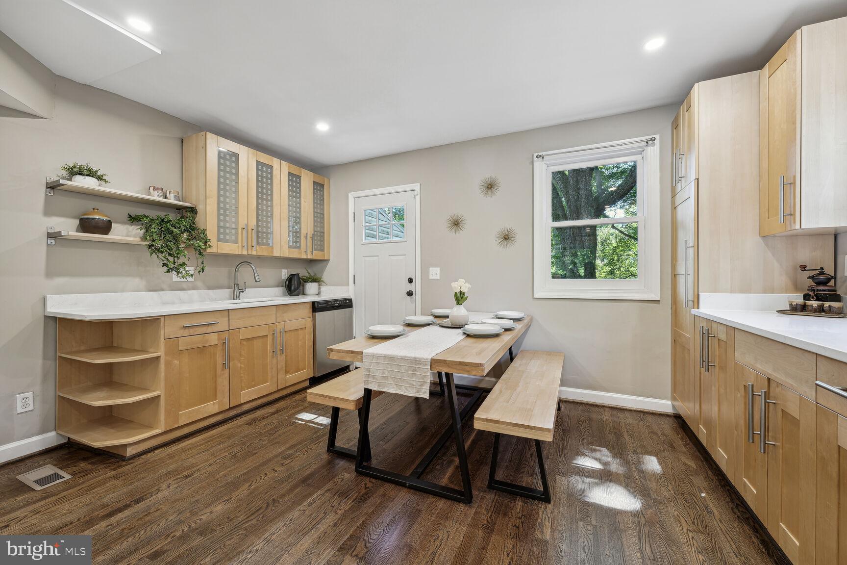 CHURCH COURTS - Residential Lease