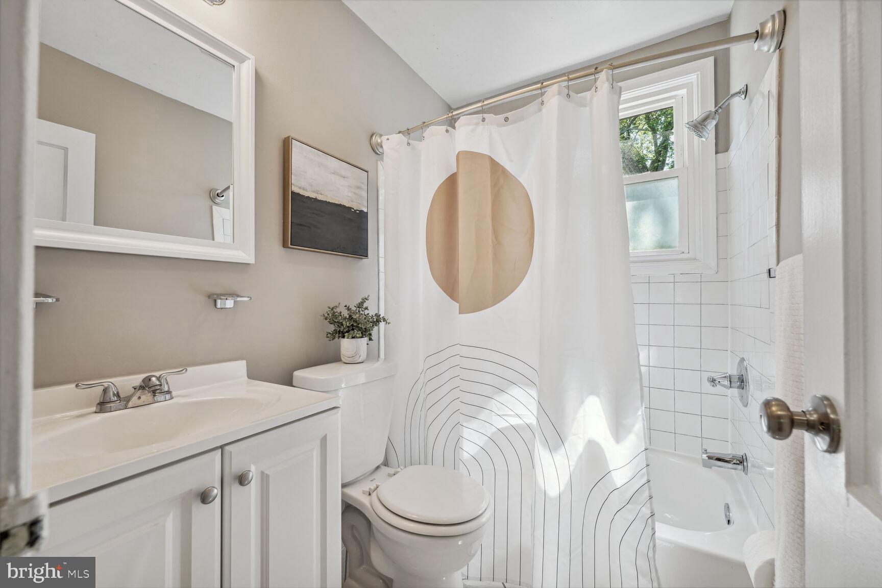 CHURCH COURTS - Residential Lease