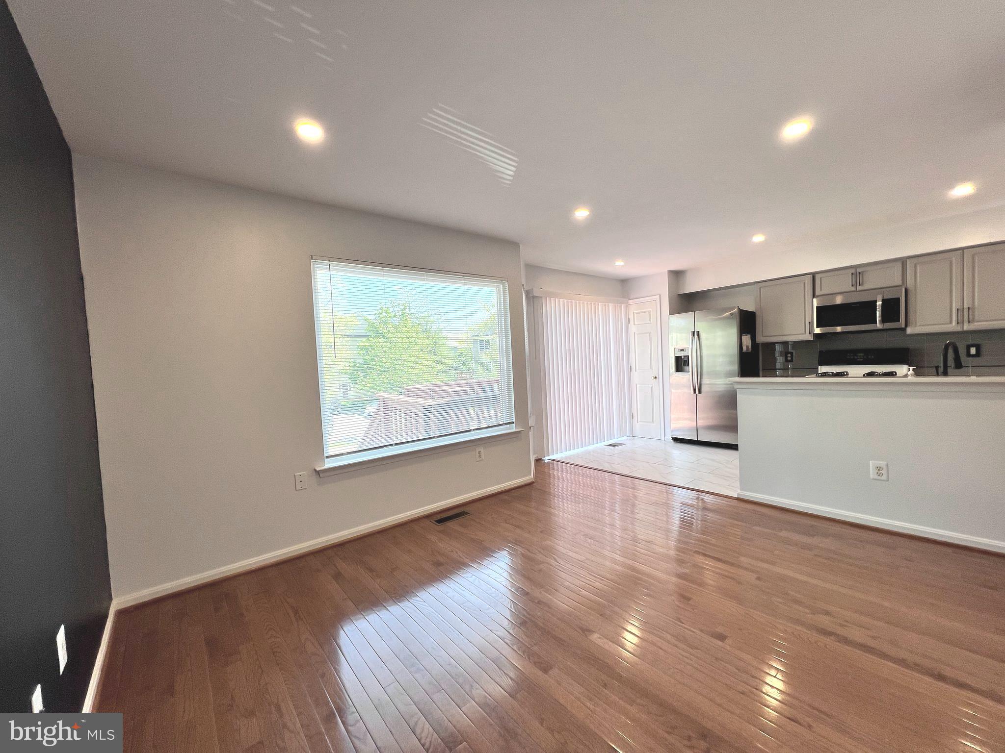 UNIVERISTY CENTER - Residential Lease