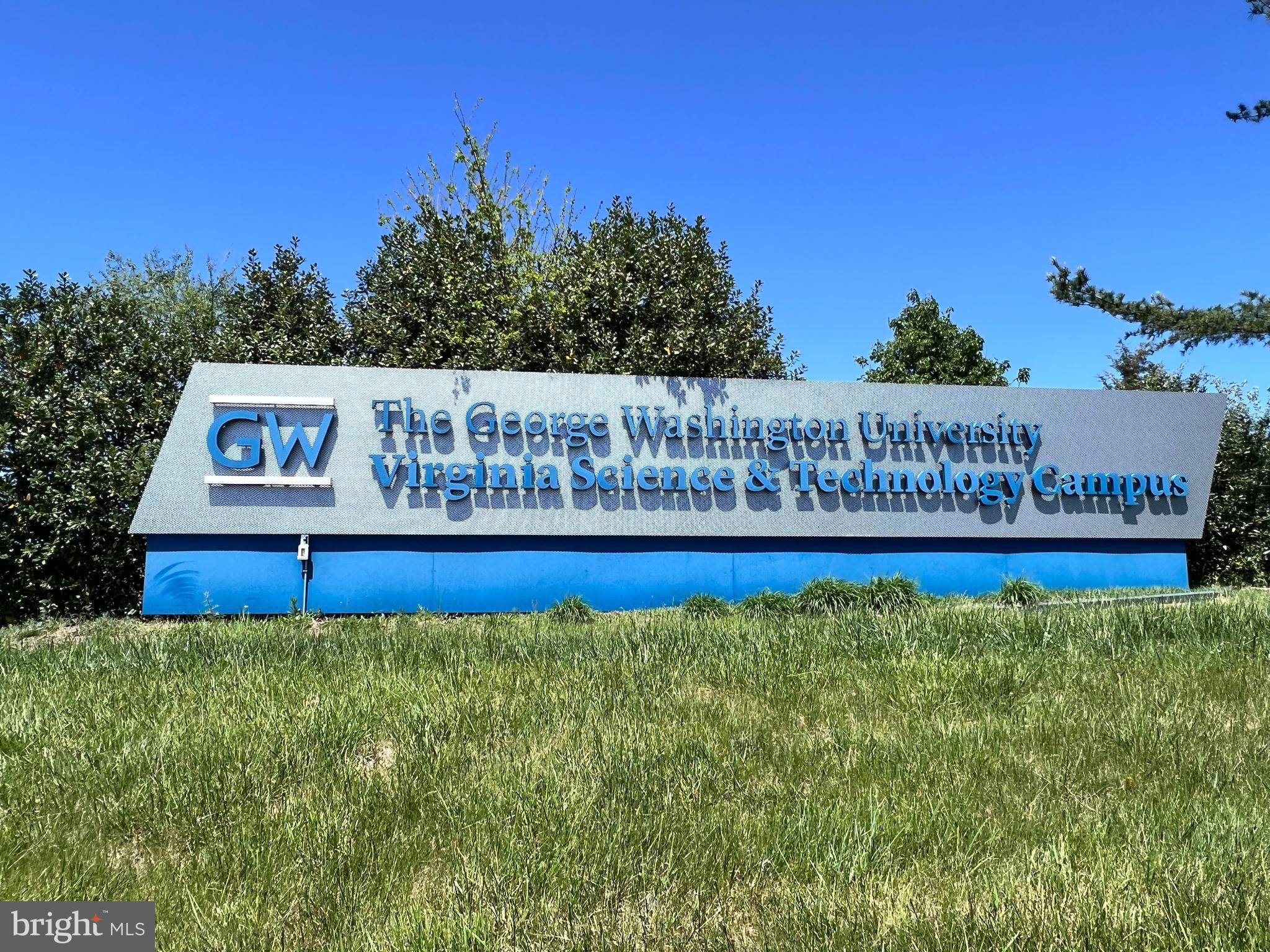 UNIVERISTY CENTER - Residential Lease