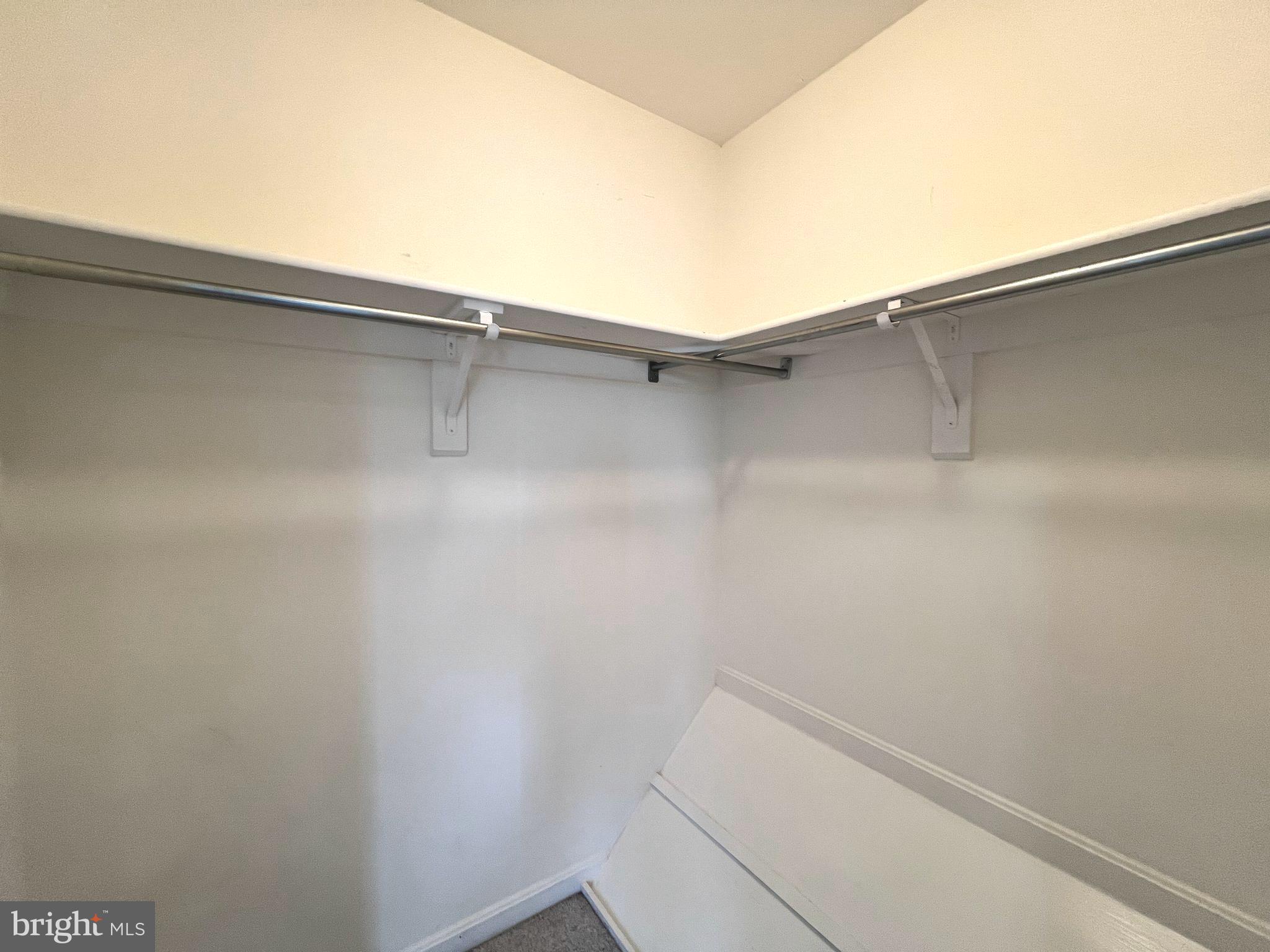 UNIVERISTY CENTER - Residential Lease