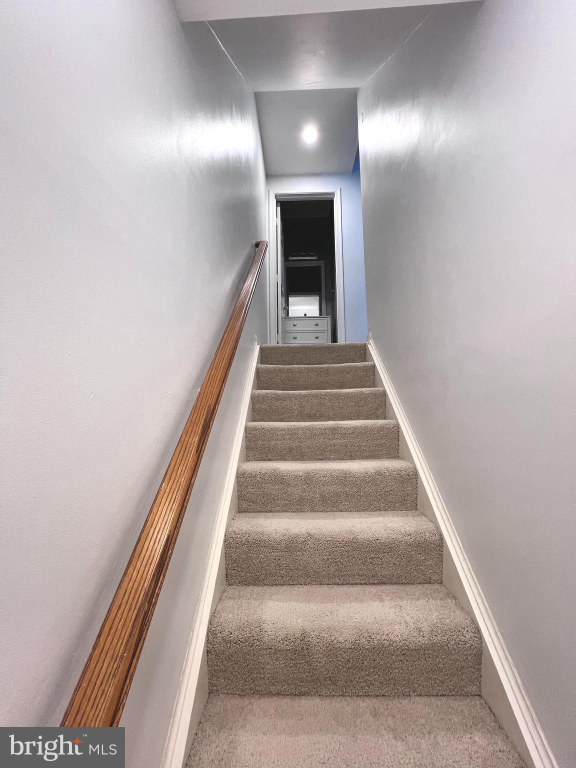 UNIVERISTY CENTER - Residential Lease