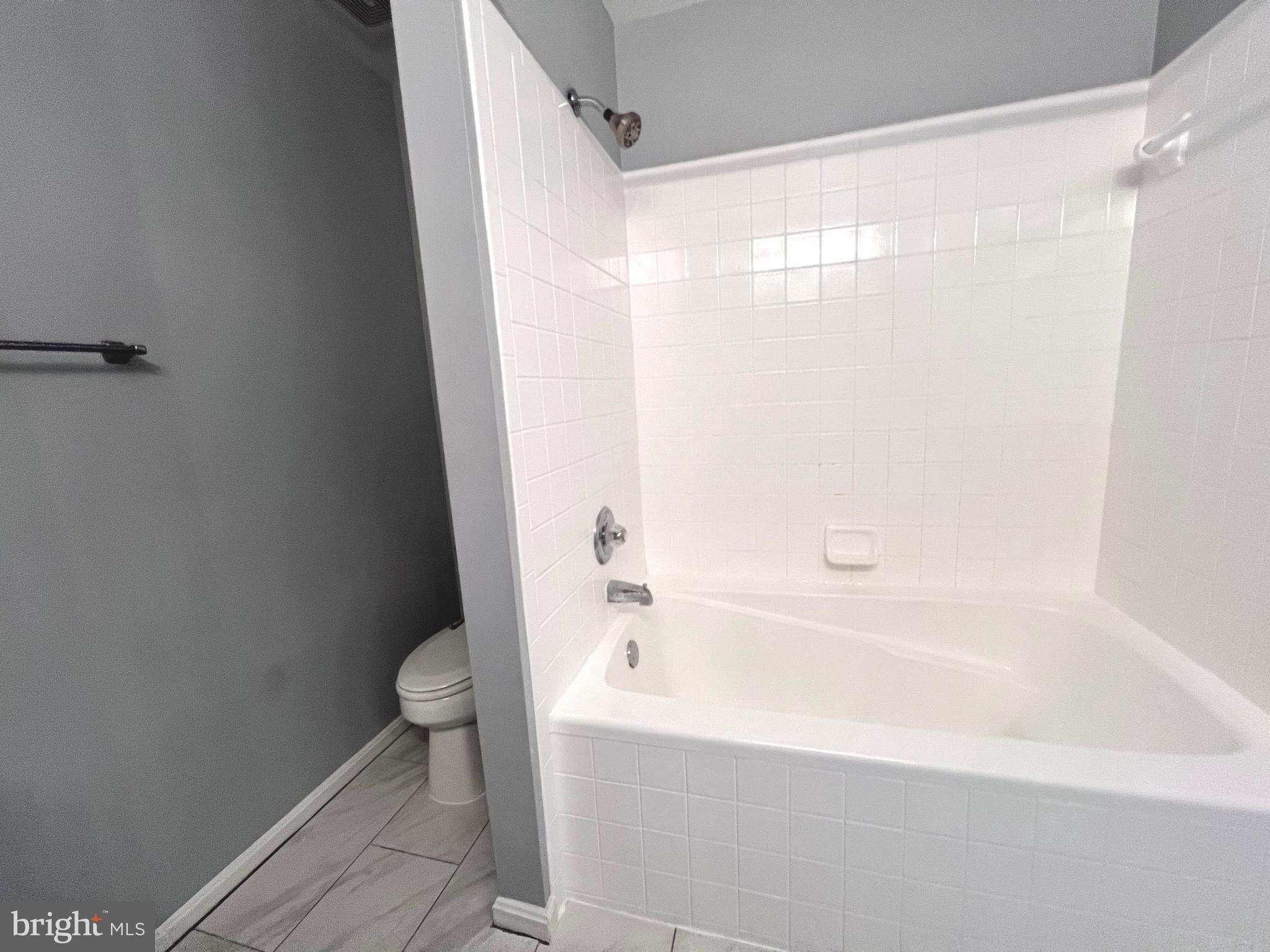 UNIVERISTY CENTER - Residential Lease