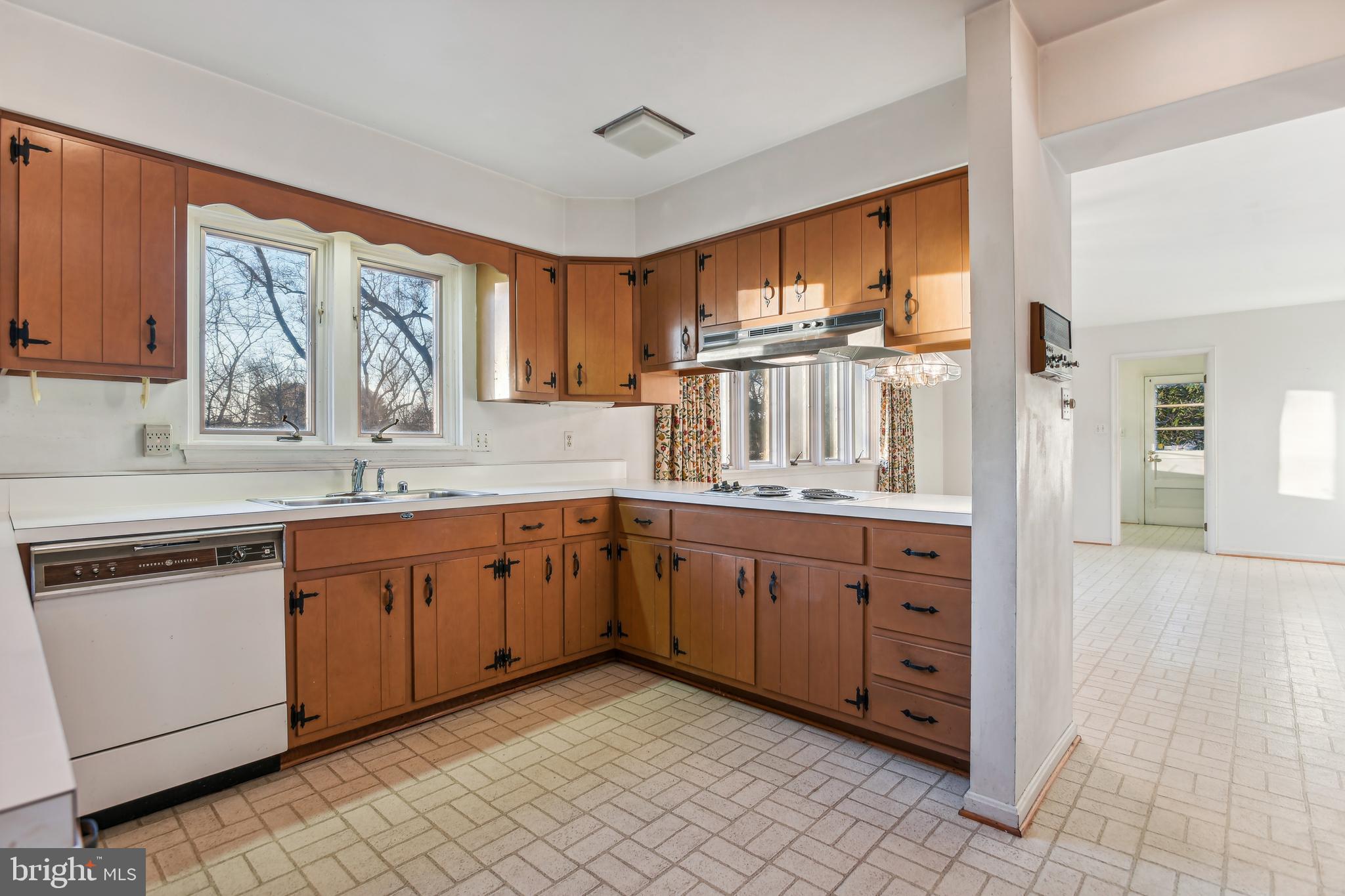 THE CLOISTERS - Residential