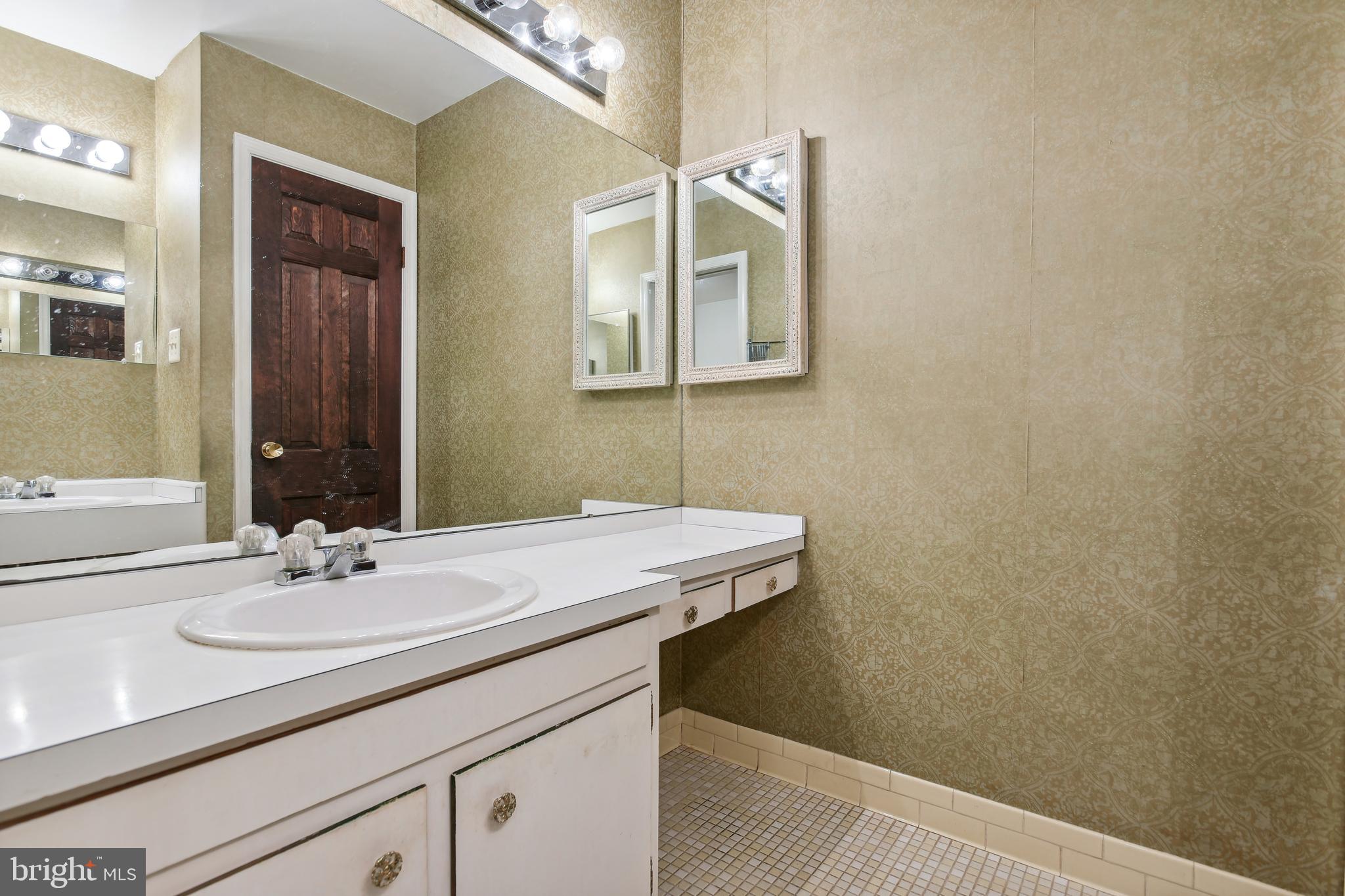 THE CLOISTERS - Residential