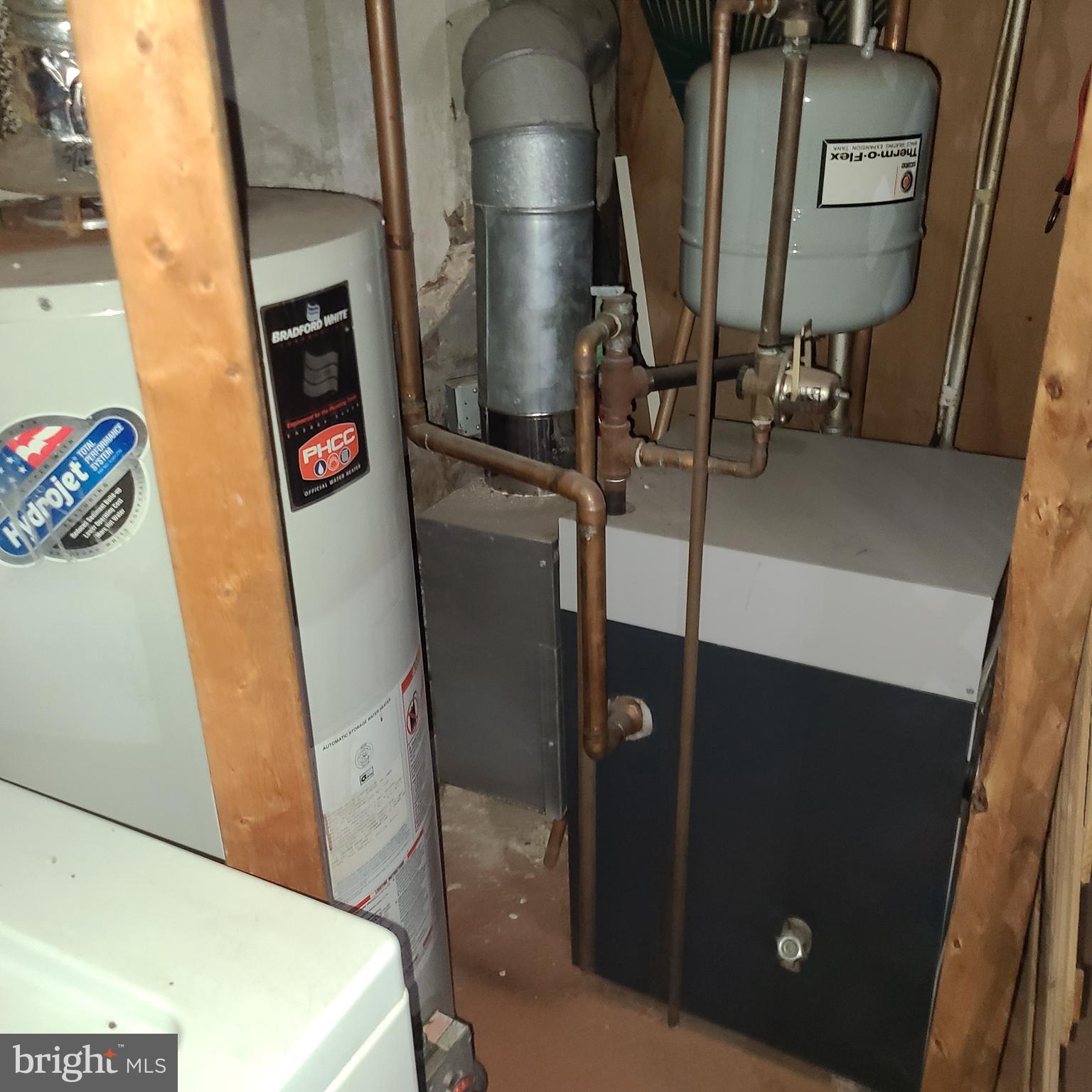 ELLWOOD PARK - Residential