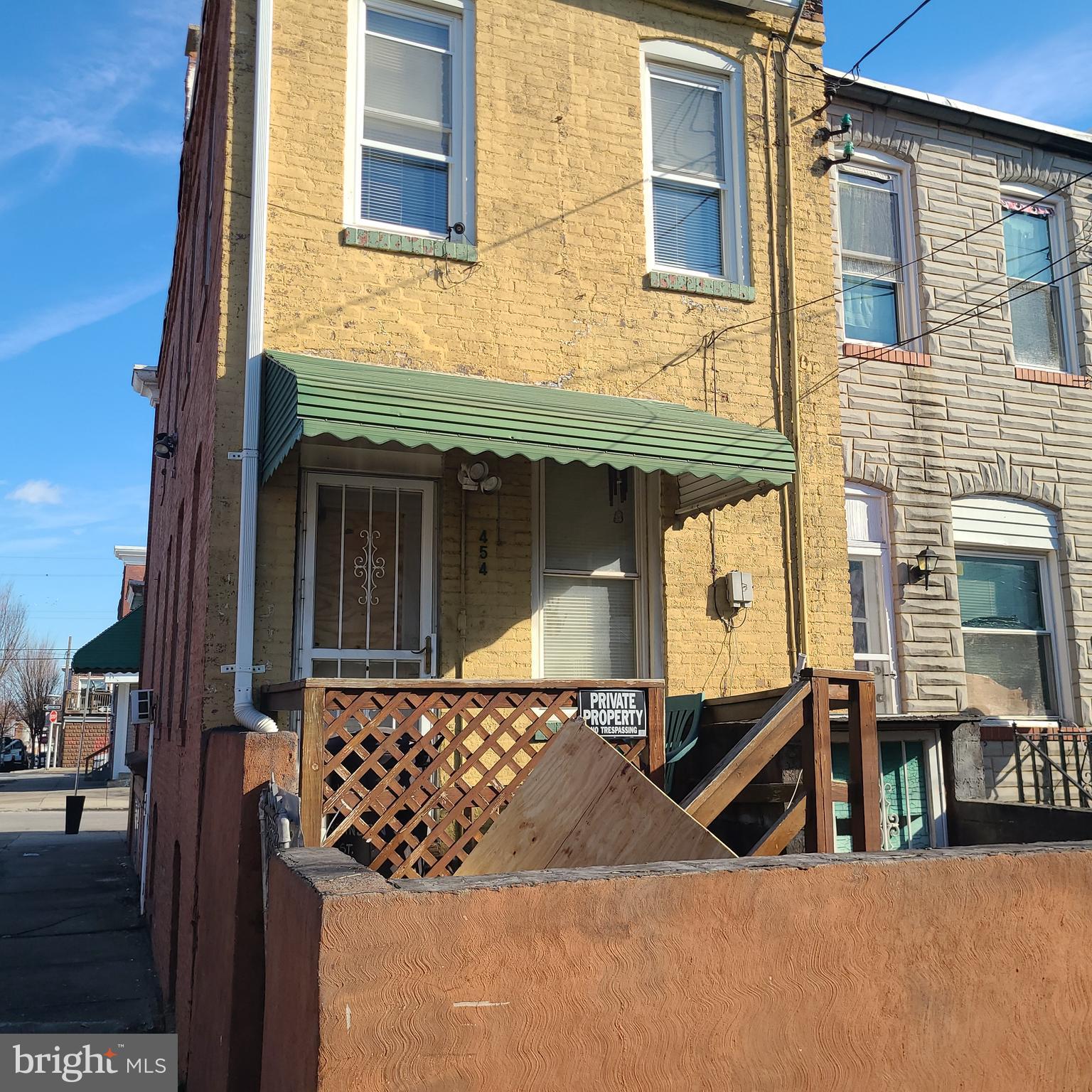 454 N ROBINSON STREET