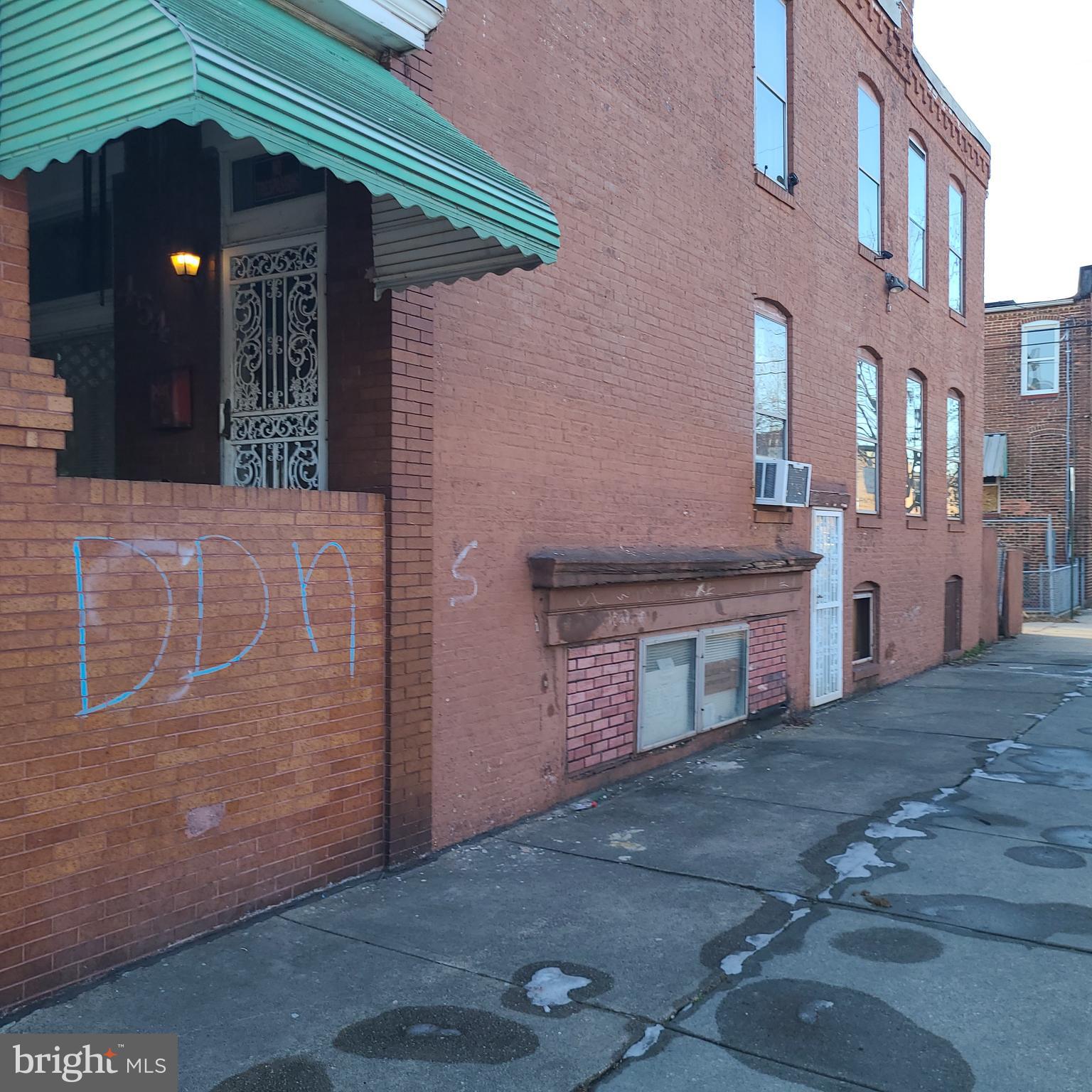 ELLWOOD PARK - Residential