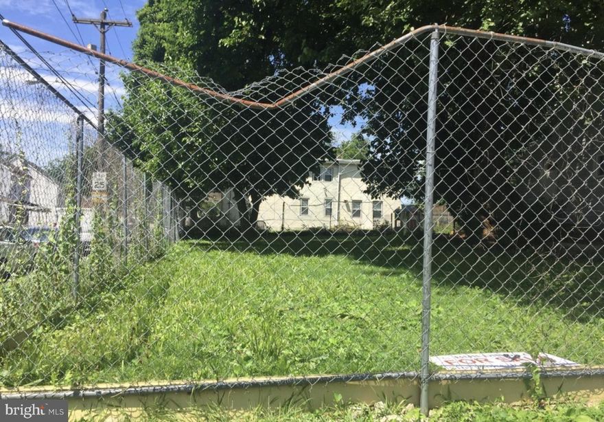 Vacant residential lot located at 8072 Erdrick Street, Philadelphia, PA 19136. Zoned RSA-3, allowing for single-family attached residential development. Lot size is approximately 3,724 square feet with 30-foot frontage and 123-foot depth (0.09 acres).