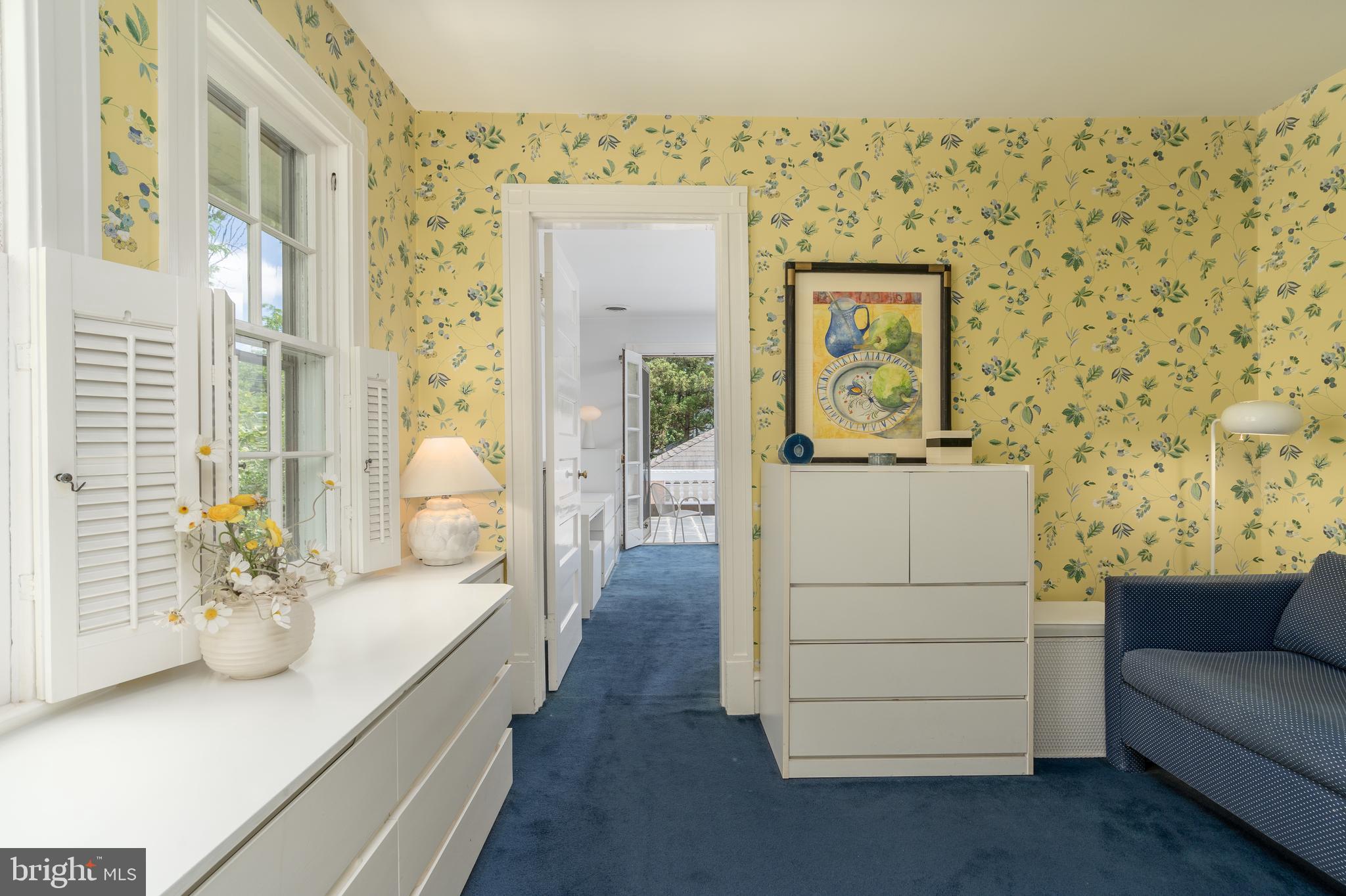 CHEVY CHASE VILLAGE - Residential